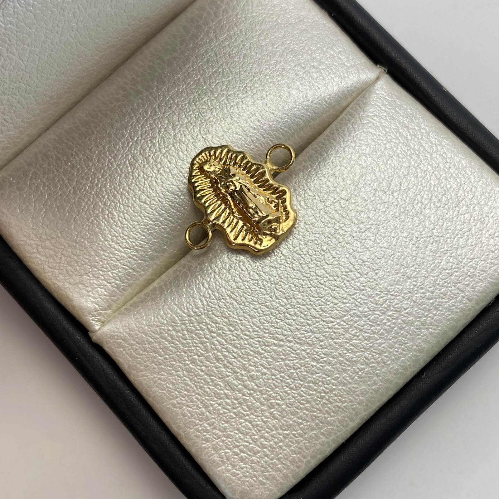 Herraje Virgen Guadalupe Silueta  Oro amarillo 0,55 Gr / 1 Cm