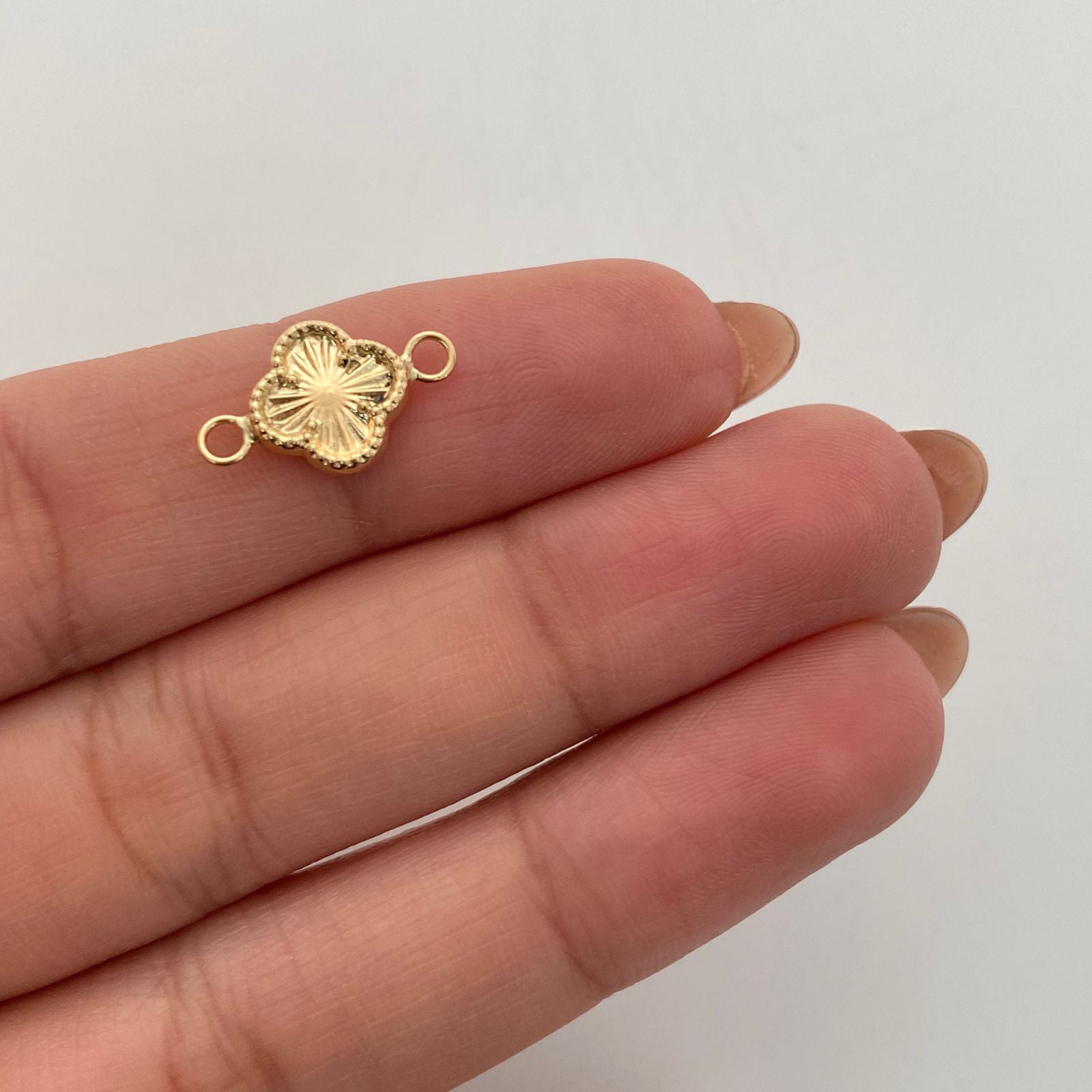 Herraje Trebol Diamantado Oro amarillo 18k 0,4 Gr / 1,5 Cm
