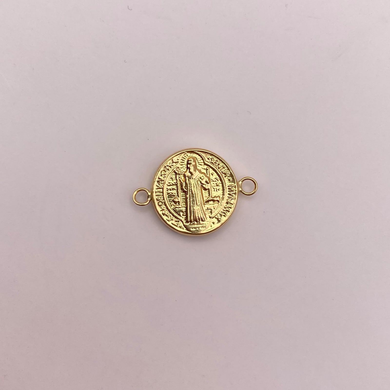 Herraje San benito Oro amarillo 18k 0,9 Gr / 2 Cm