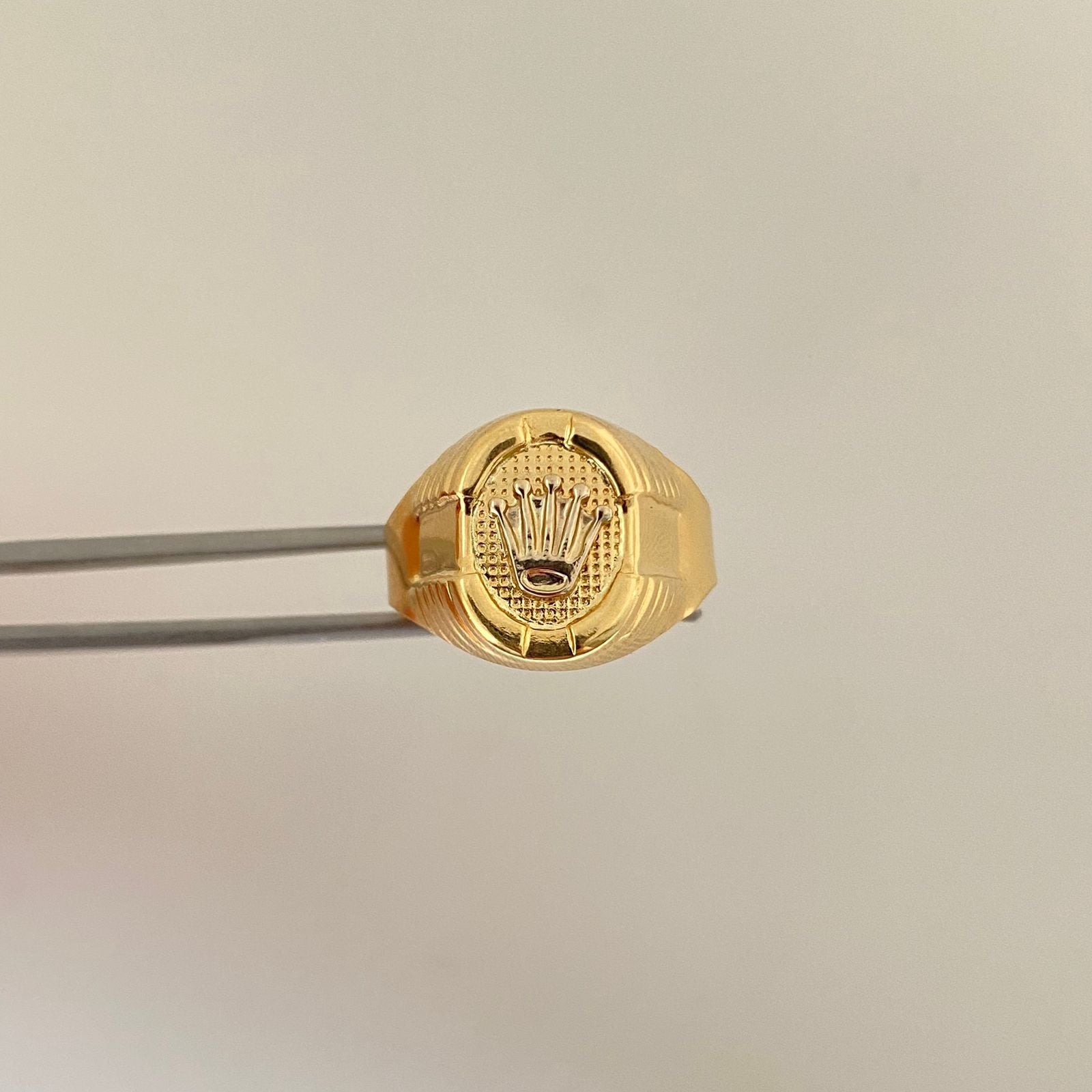 Anillo troquel ovalado corona rx Oro amarillo 18k / Talla 8 3/4 / 3,55 Gr