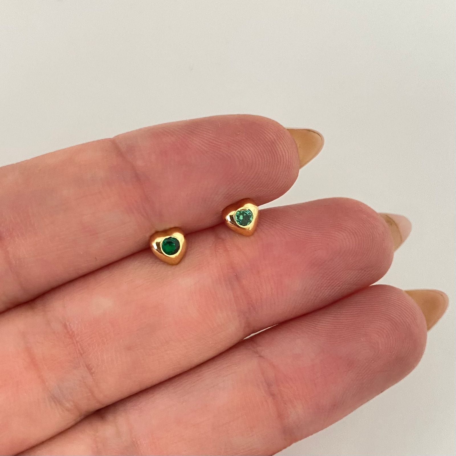 Topos corazón circón central verde Oro amarillo 18k 0,6 Gr / 5,0 mm