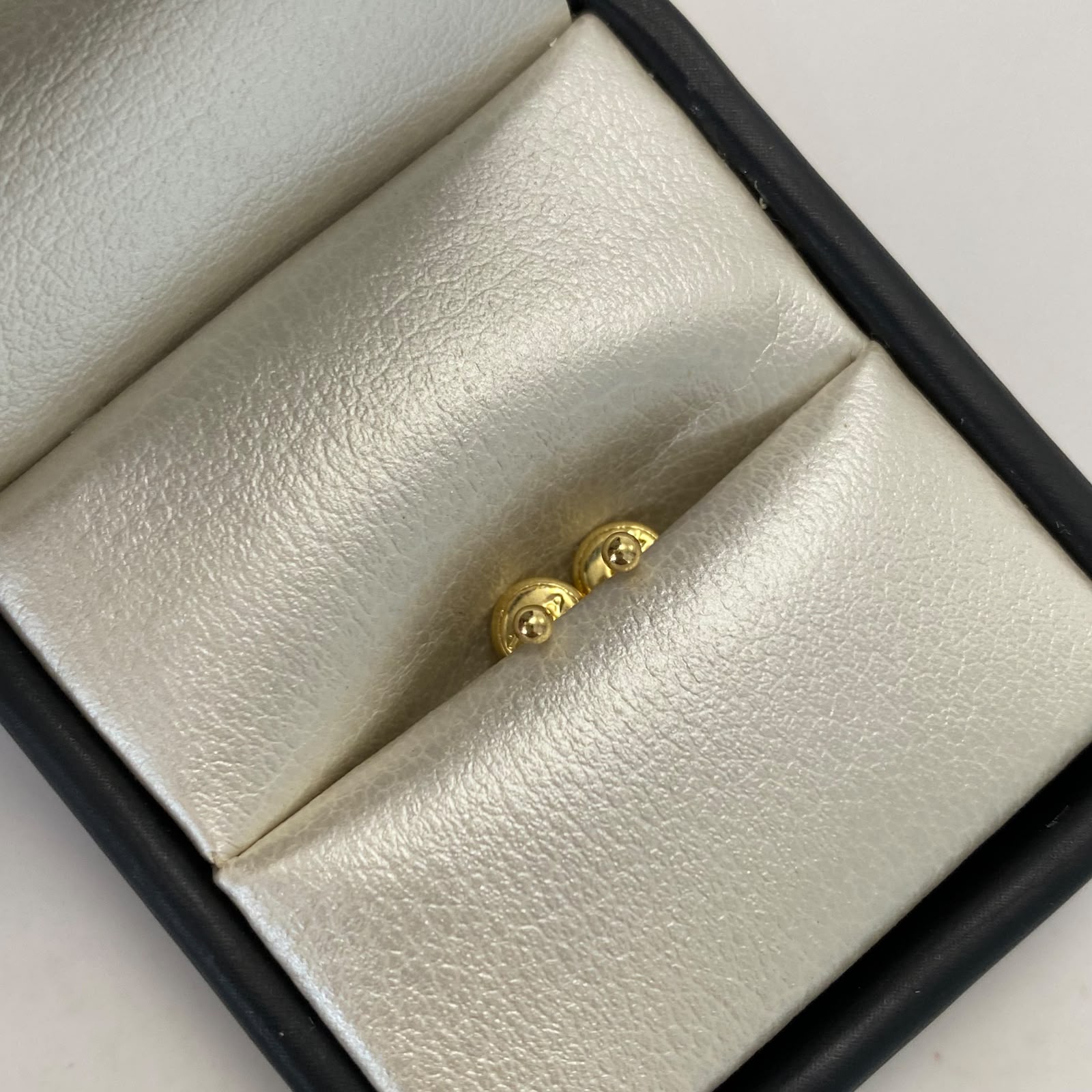 Topos bola lisa  Oro amarillo 18k 0,35 Gr / 2 mm