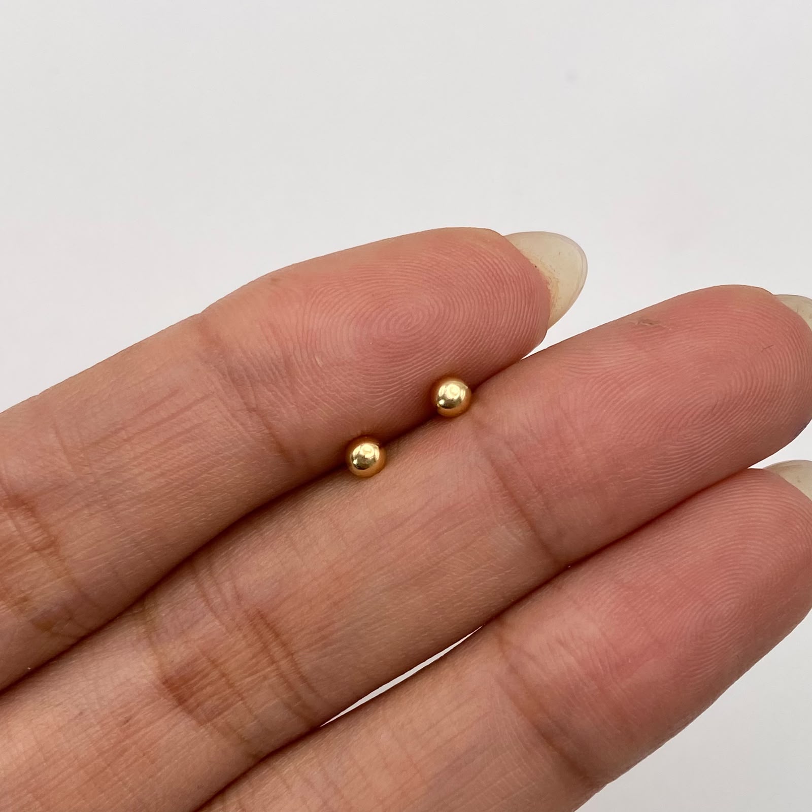 Topos bola lisa 3mm Oro amarillo 18k 0,4 Gr