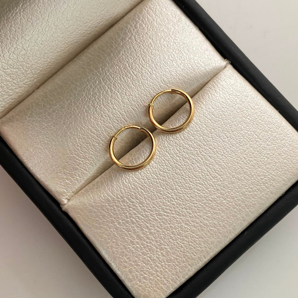 Candonga imperdible lisa Oro amarillo 18k 0,35 Gr / 0,8 Cm