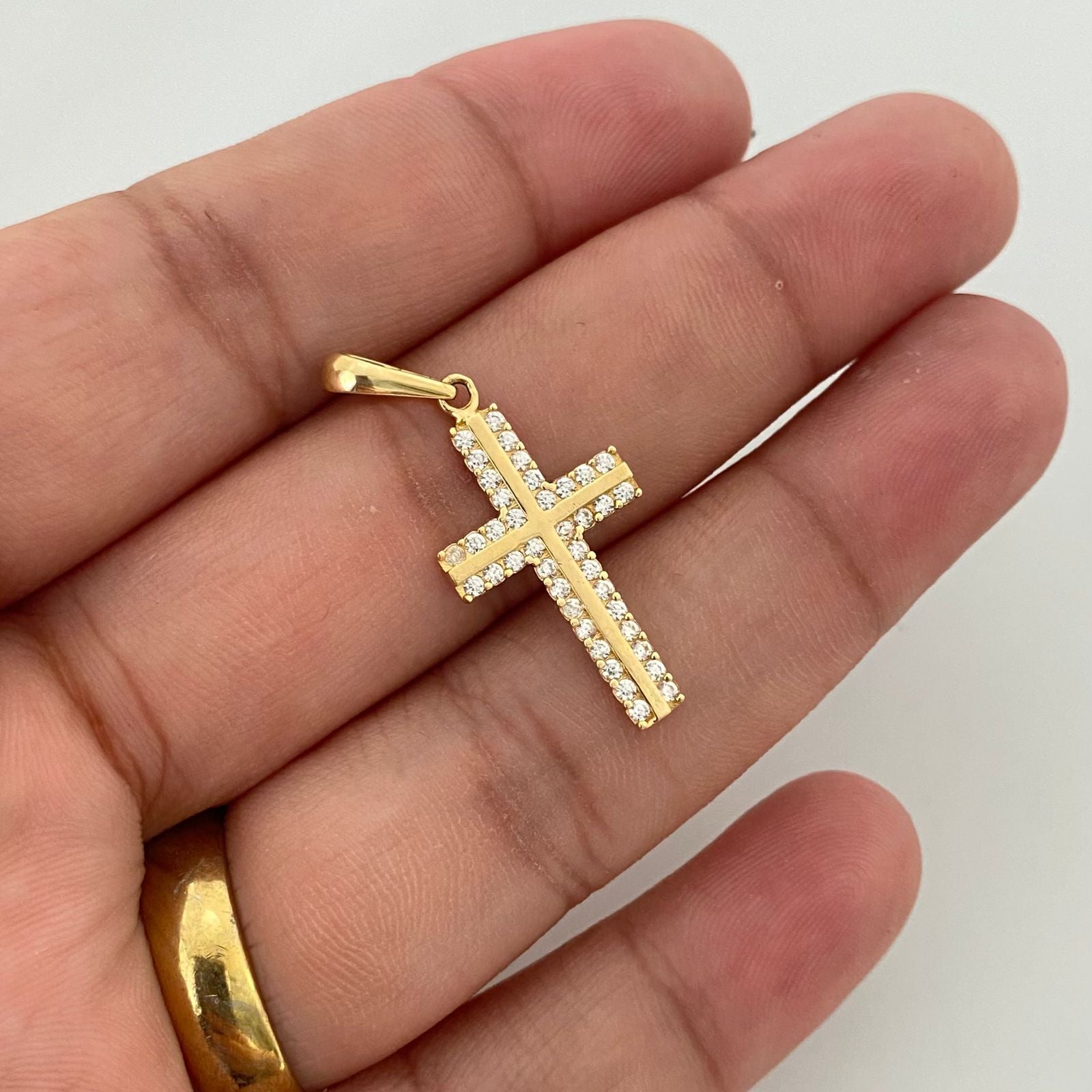 Dije cruz casting centro lisa Oro amarillo 18k 1,55 Gr / 3,5 Cm