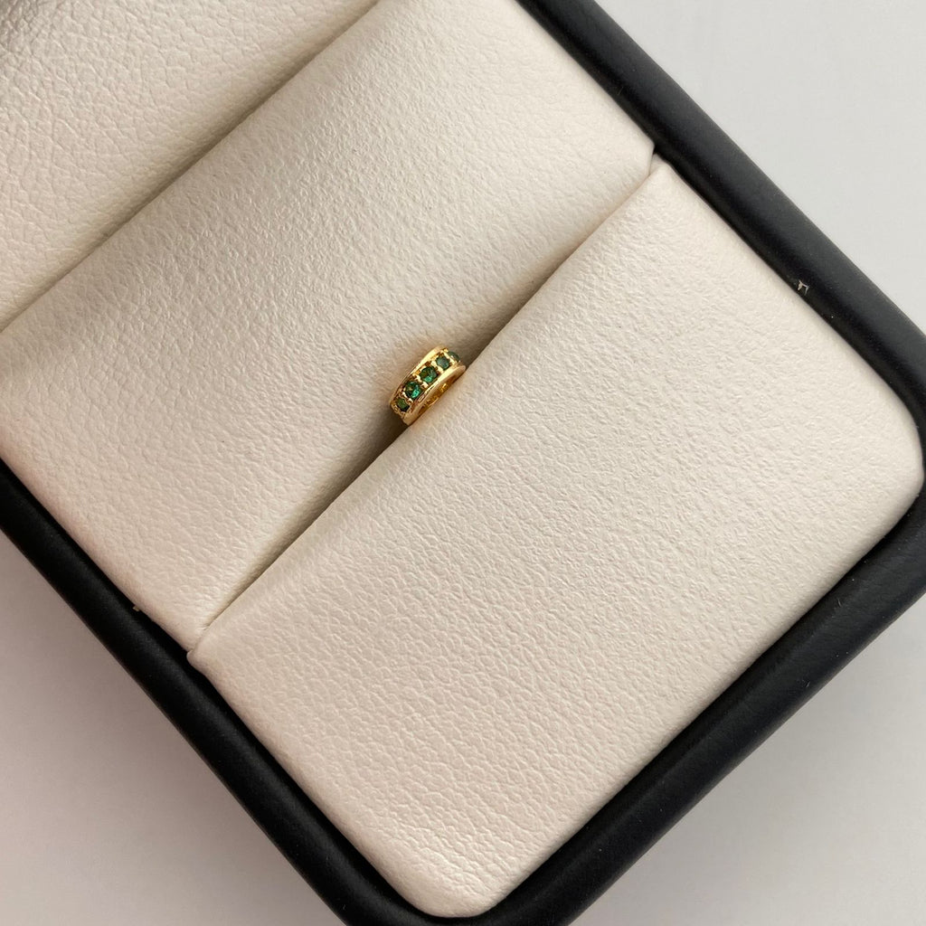 Herraje mini cilindro con circones verdes Oro amarillo 18k 0,3 Gr / 0,2 Cm