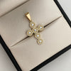 Dije cruz casting blanco  Oro amarillo 18k 2,6 Gr / 3 Cm