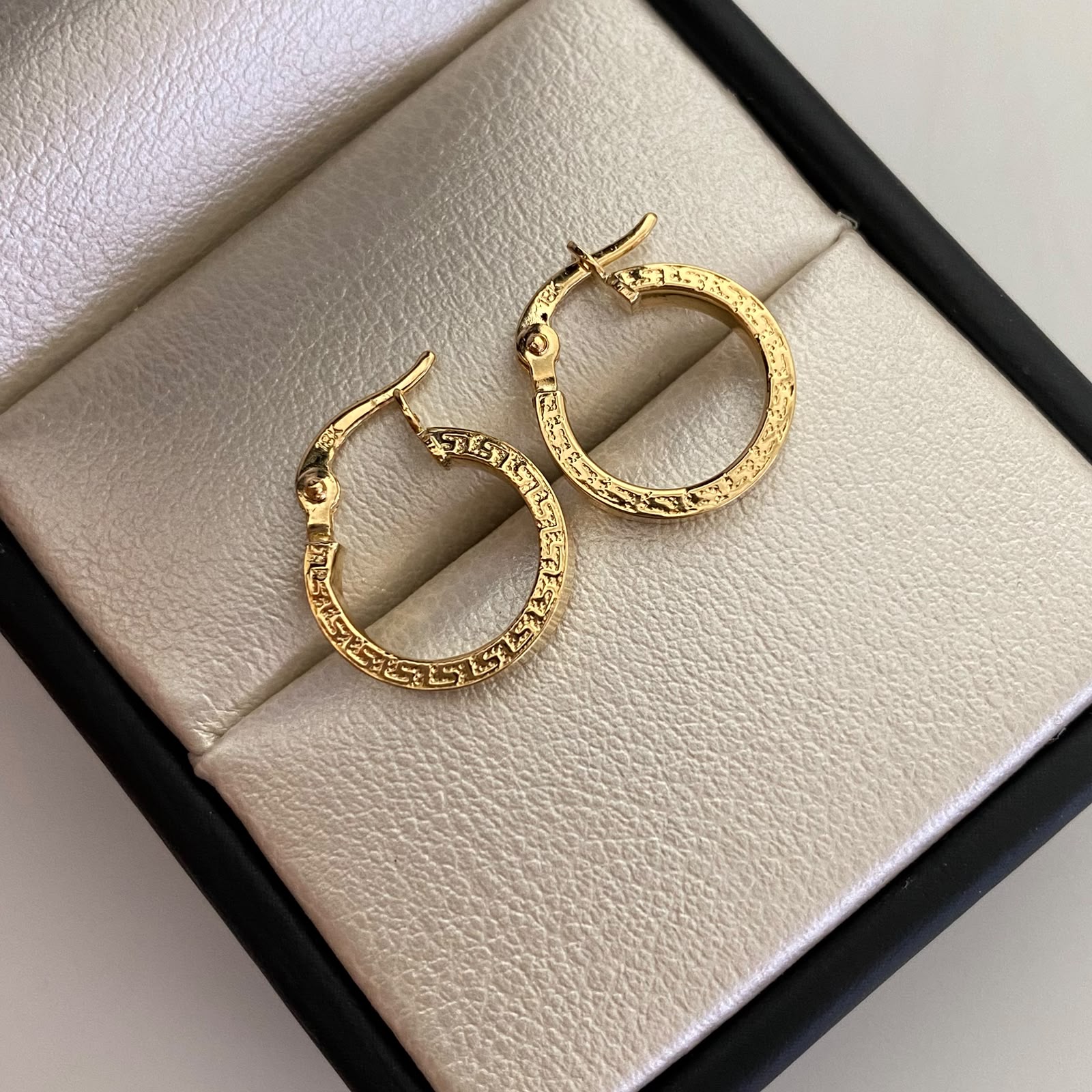 Candonga Lisa Vs Oro amarillo 18k 1,05 Gr / 1,2 Cm
