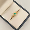 Anillo ondas diamantes centro esmeralda (Joya 750) Oro amarillo 18k / Talla 7 1/2 / 1,95 Gr