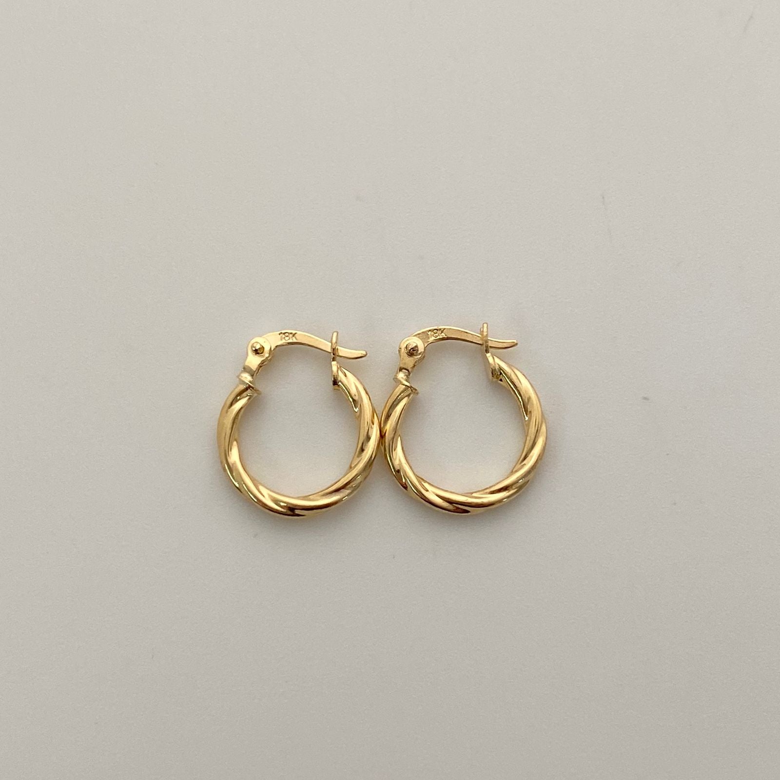 Candonga entorchada Oro amarillo 18k 1,10 Gr / 1,5 Cm