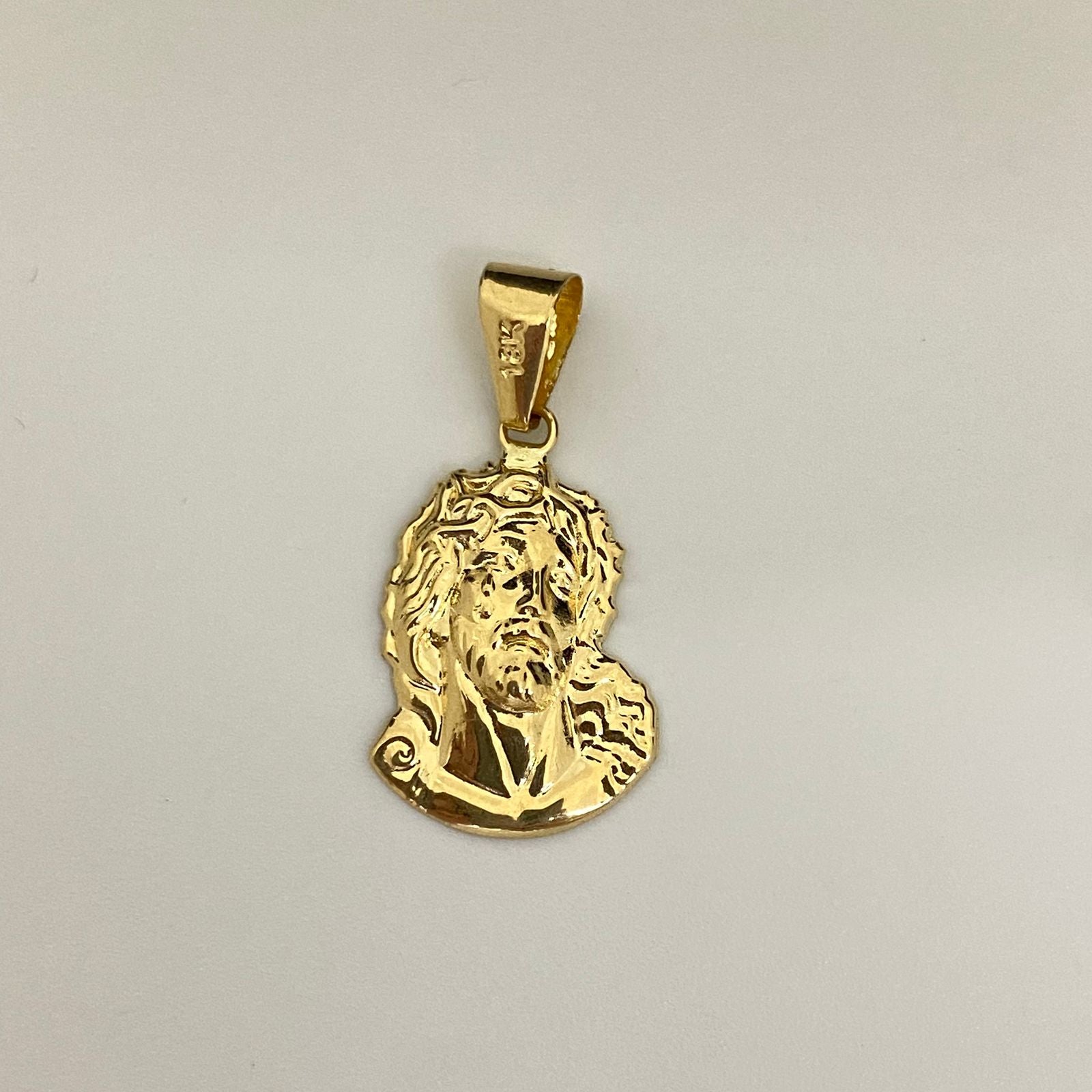 Dije rostro cristo Oro amarillo 18k 1,2 Gr / 3,5 Cm