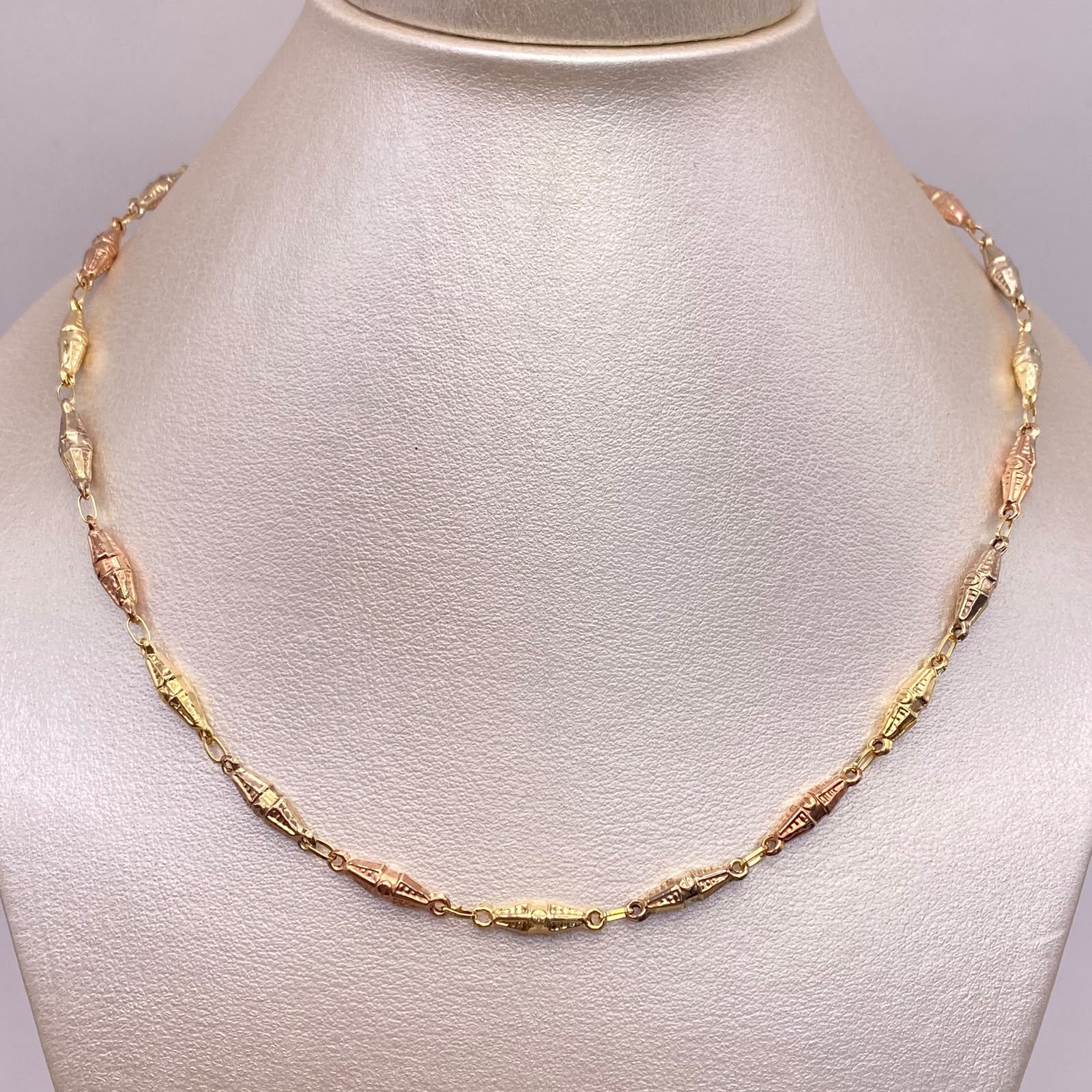 Cadena rustica dubai Tres oros 18k 7,60 Gr / 3,8 mm / 60 Cm Broche 0,40