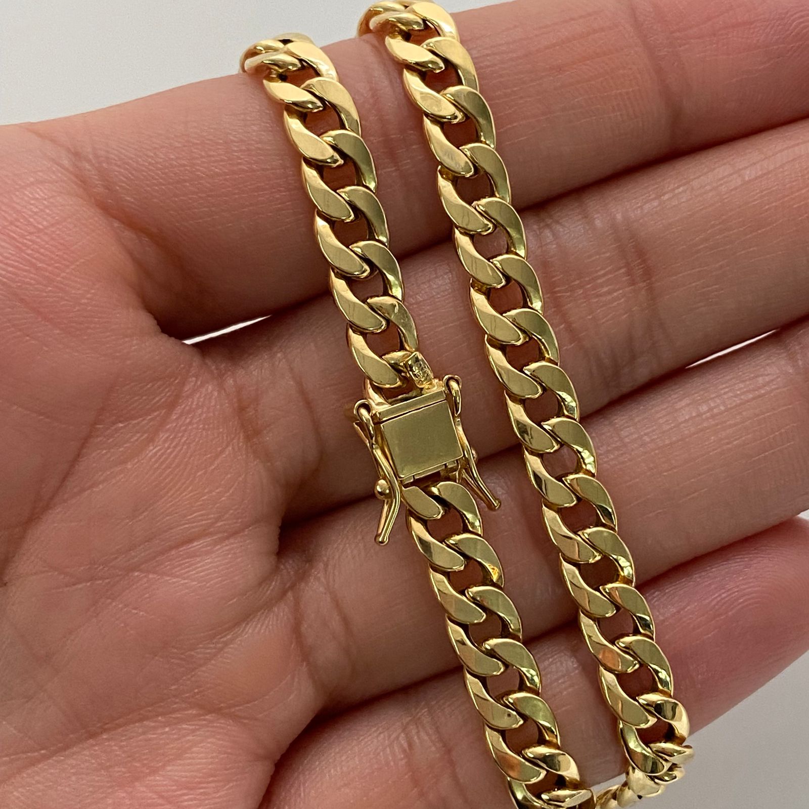 Cadena It Cubana Inflada Broche Especial Oro amarillo 18k +1 / 11,45 Gr / 5,7 mm / 60 Cm