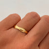 Anillo Ondas Oro amarillo 18k / Talla 7 1/2 / 1,45 Gr / 1,8 mm