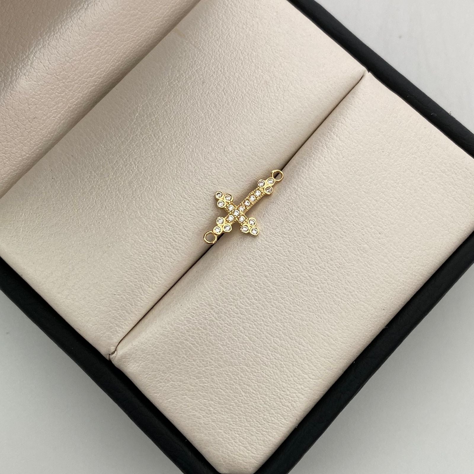 Herraje Cruz Casting Blanca Oro amarillo 18k 0,55 Gr / 1,6 Cm