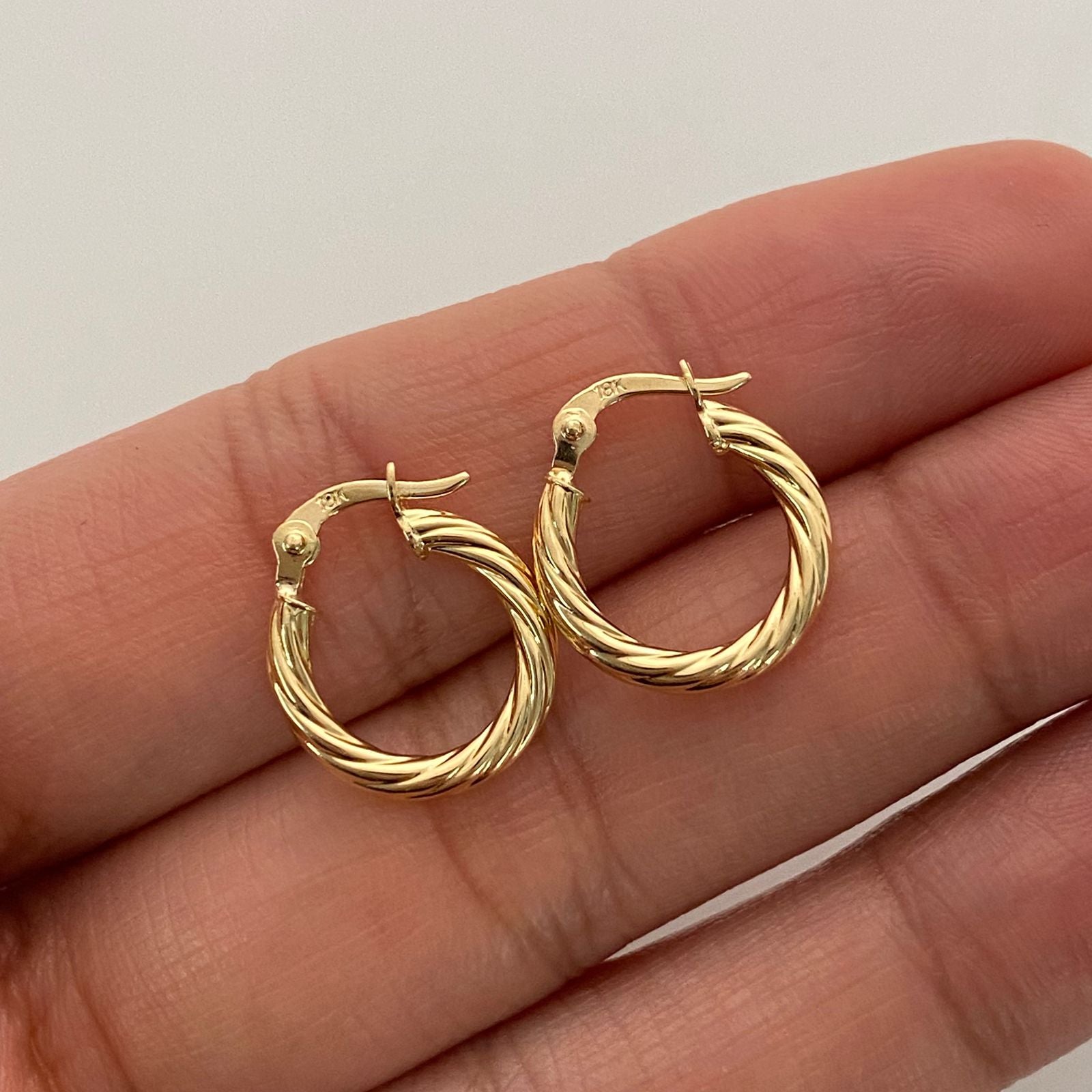 Candonga entorchada Oro amarillo 18k 1,20 Gr / 1,8 Cm