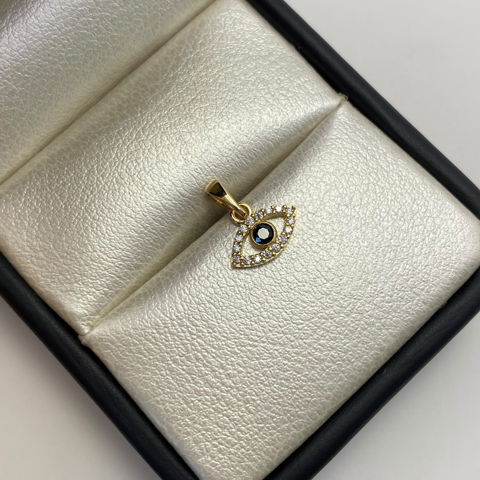 Dije Ojo turco circon negro Oro amarillo 18k 0,6 Gr / 10 mm / 1,2 Cm