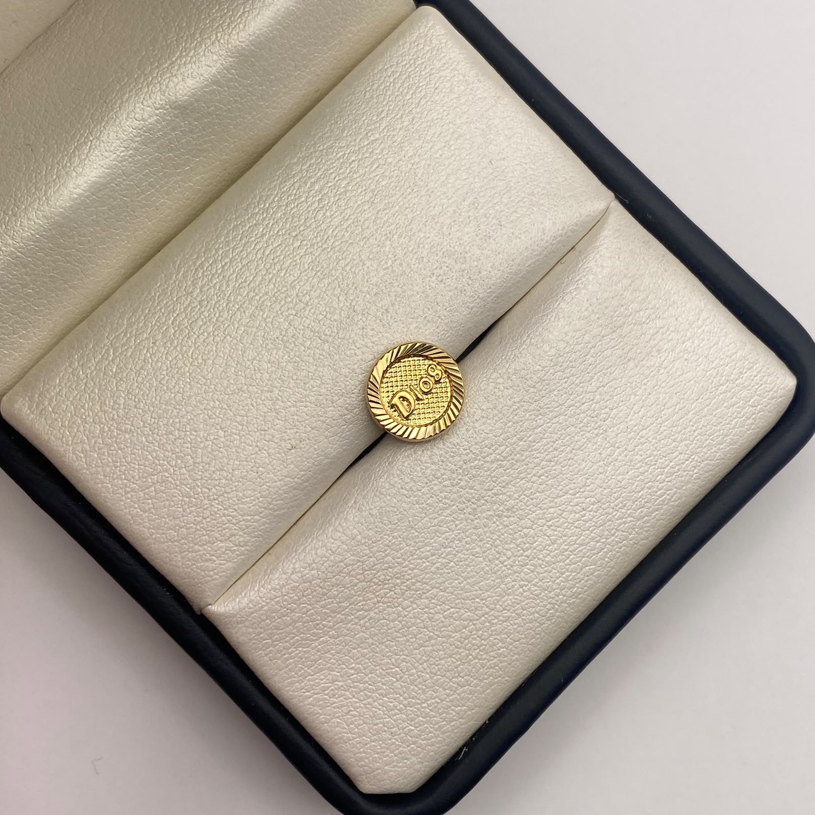 Herraje tambor Dios diamantado Oro amarillo 18k 0,54 Gr / 1 Cm