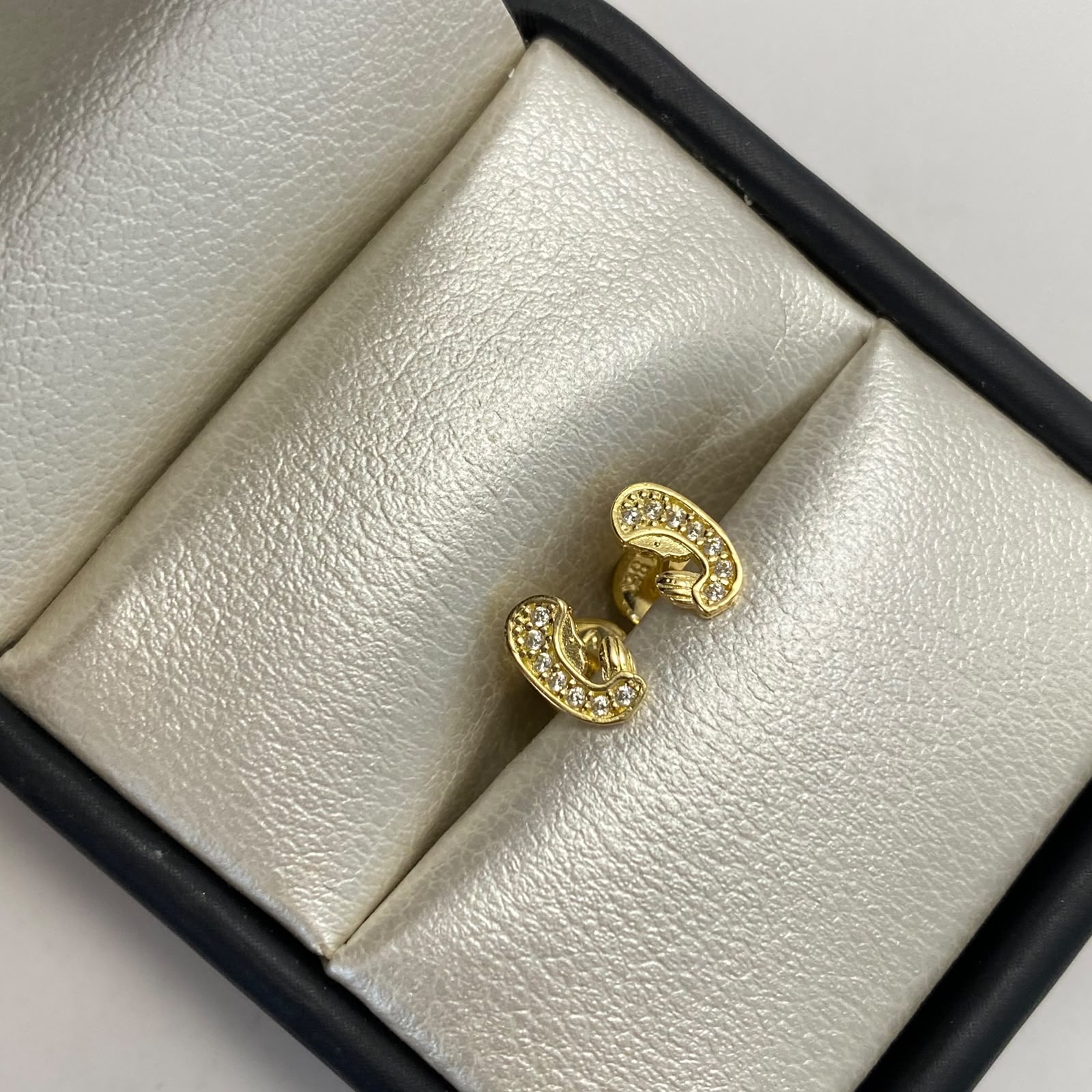 Topos virgen circón blanco Oro amarillo 18k 0,9 Gr / 3,6 mm
