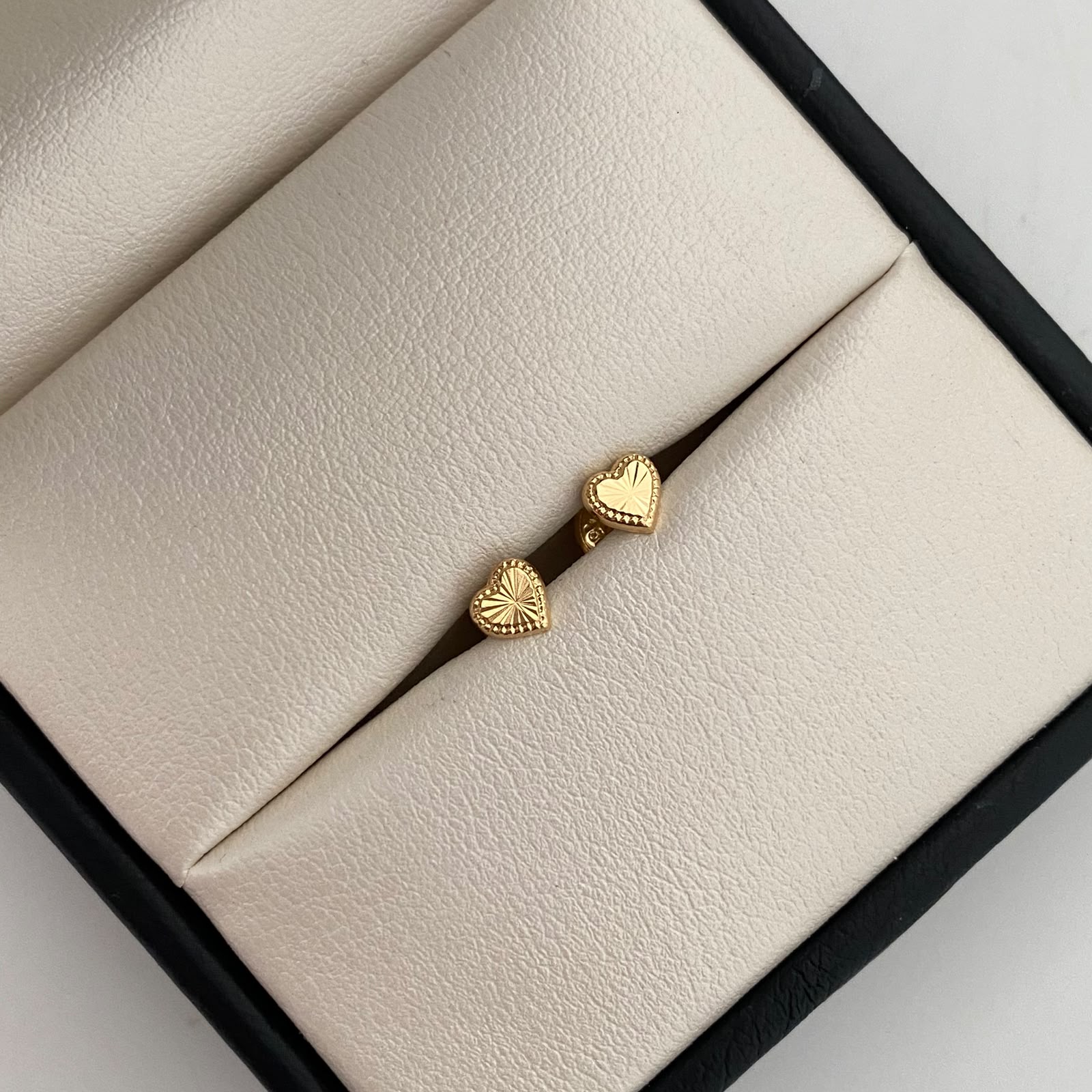 Topos Corazon Diamantado Oro amarillo 18k 0,55 Gr / 5 mm