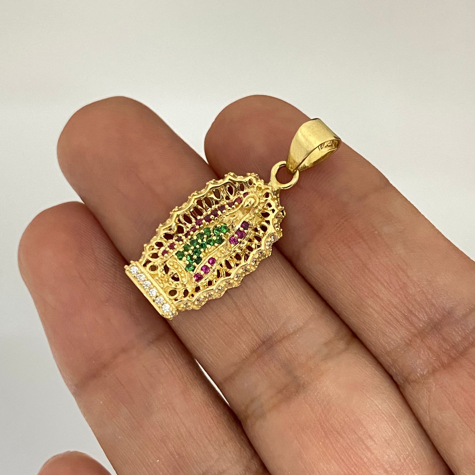Dije virgen guadalupe colores casting Oro amarillo 18k 3,0 Gr / 3,0 Cm