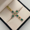 Dije Cruz Casting Verde Oro amarillo y Oro blanco 18k 5,7 Gr / 22,6 mm / 5,1 Cm