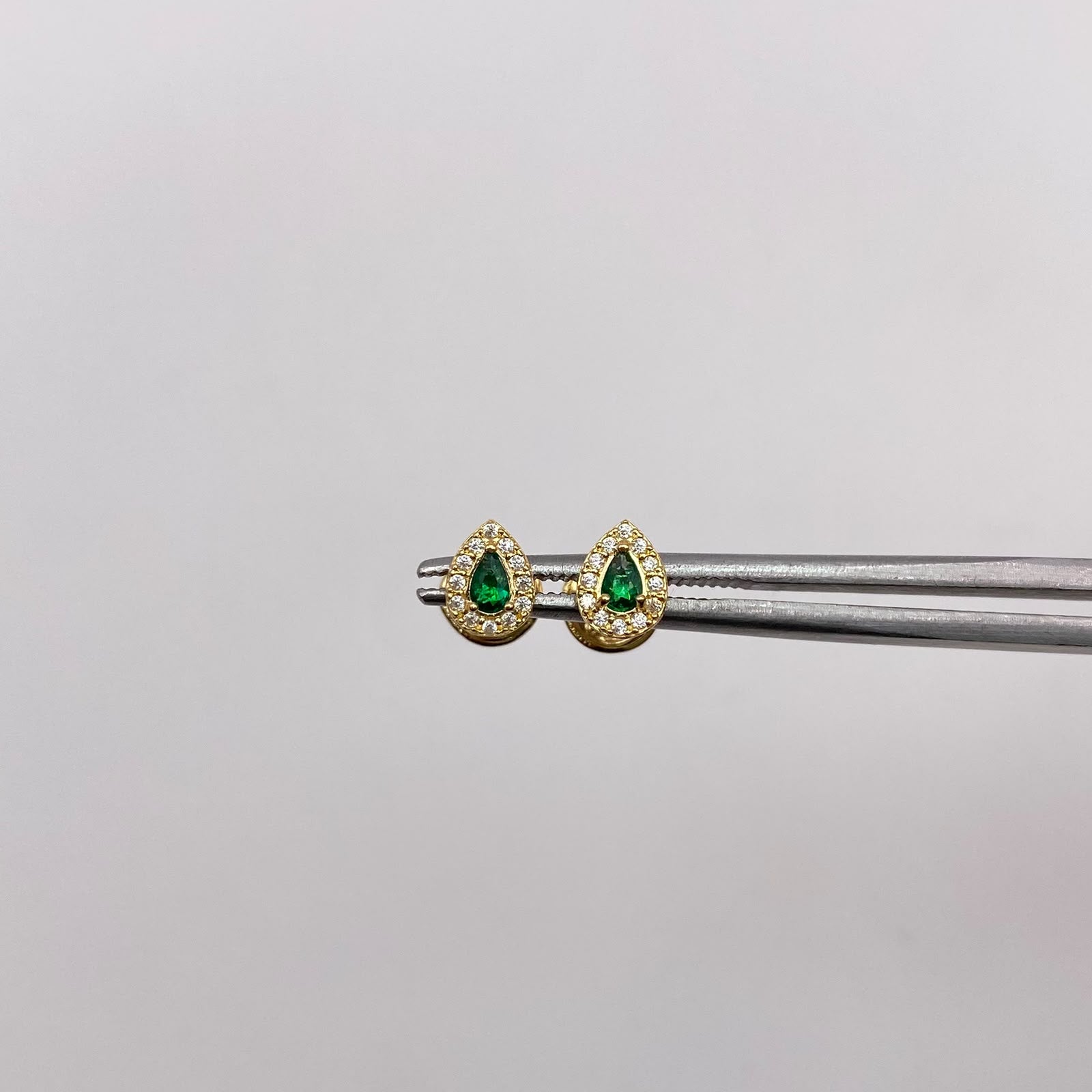 Topos gota circones blancos y verde Oro amarillo 18k 0,7 Gr / 4,53 mm