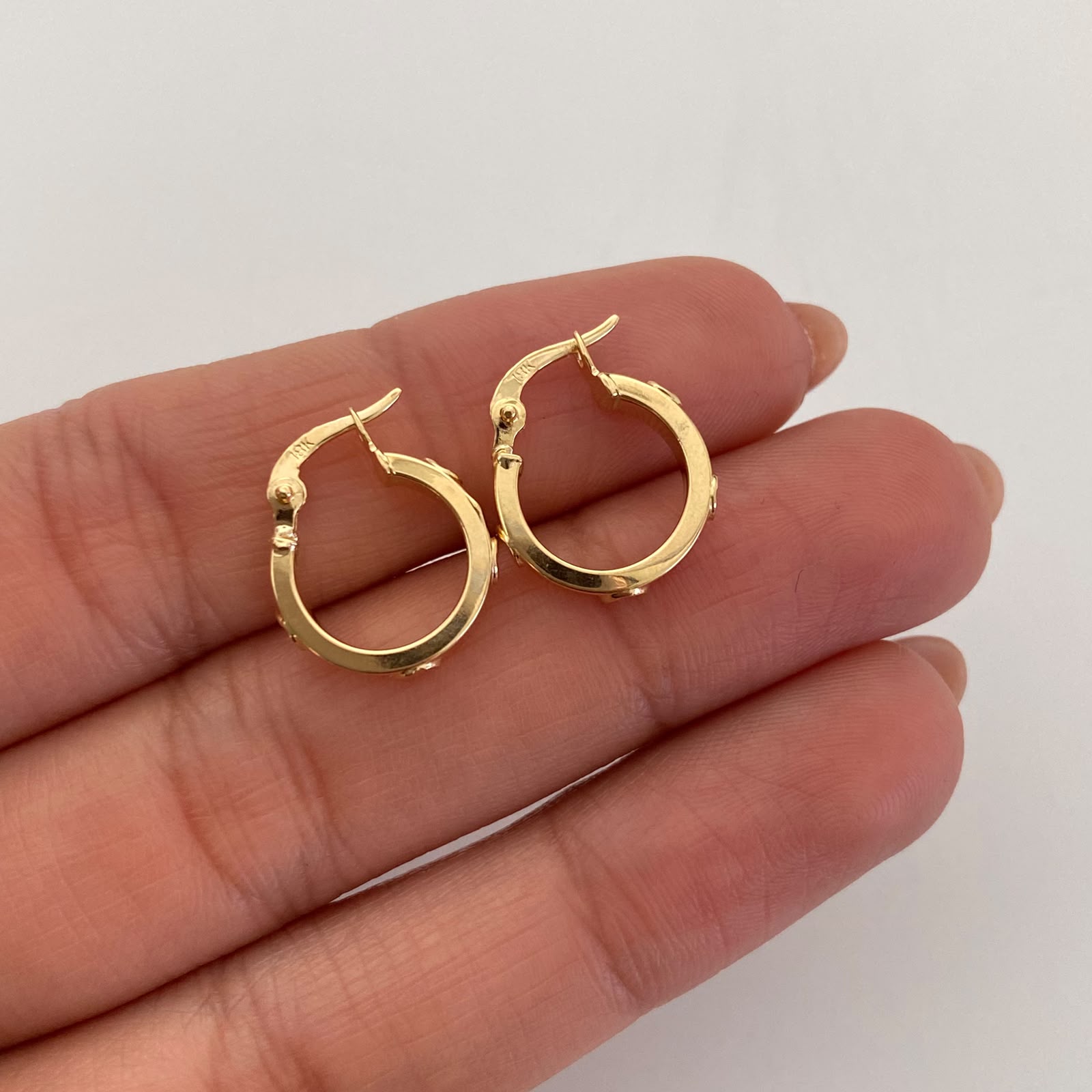 Candonga Liso Sello Oro amarillo 18k 1,6 Gr / 1,4 Cm