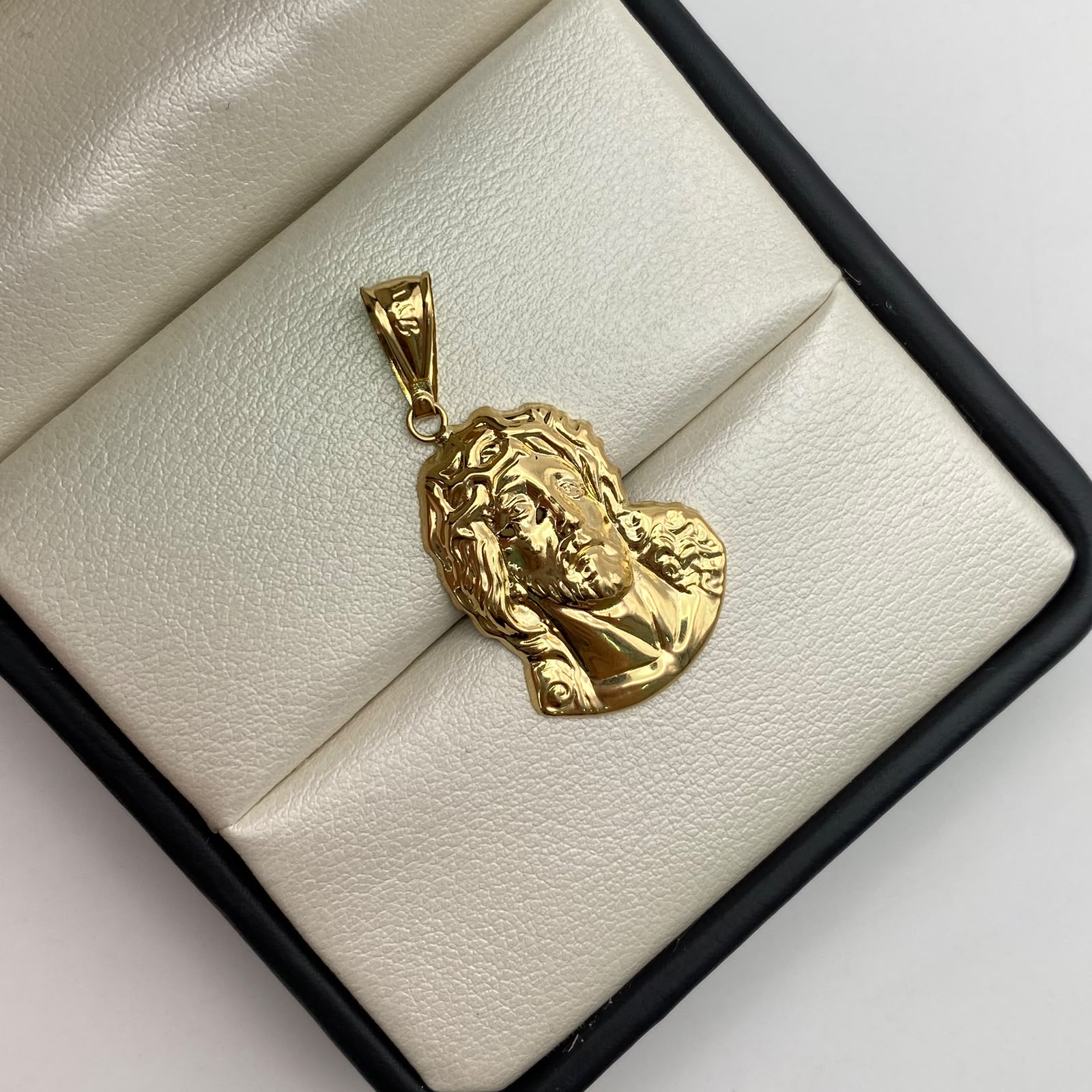 Dije rostro jesus Oro amarillo 18k 2,2 Gr / 16,2 mm / 4 Cm