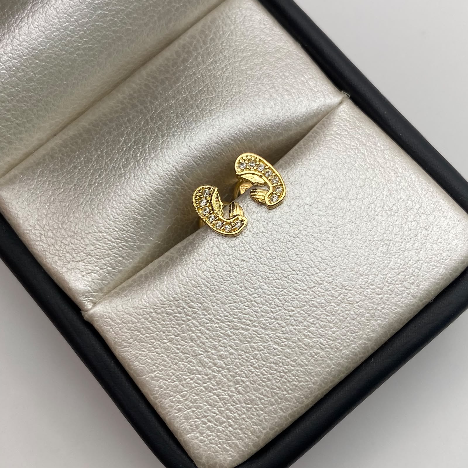 Topos Niña maria casting Oro amarillo 18k 0,9 Gr / 4,5 mm