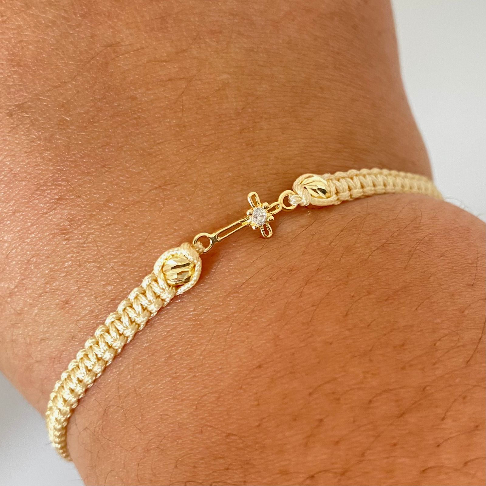 Pulsera tejida herraje cruz silueta punto circon balines diamantados #4 Oro amarillo 18k 0,50 Gr