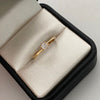 Anillo Solitario Oro amarillo 18k / Talla 71/4 / 1,1 Gr / 1,3 mm
