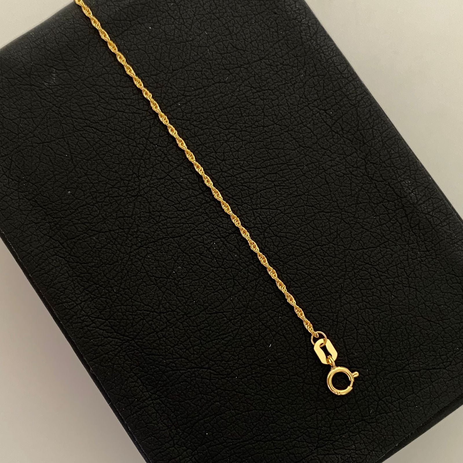 Pulso It Mini Lazo Oro amarillo 18k +1 / 0,45 Gr / 1,2 mm / 19 Cm