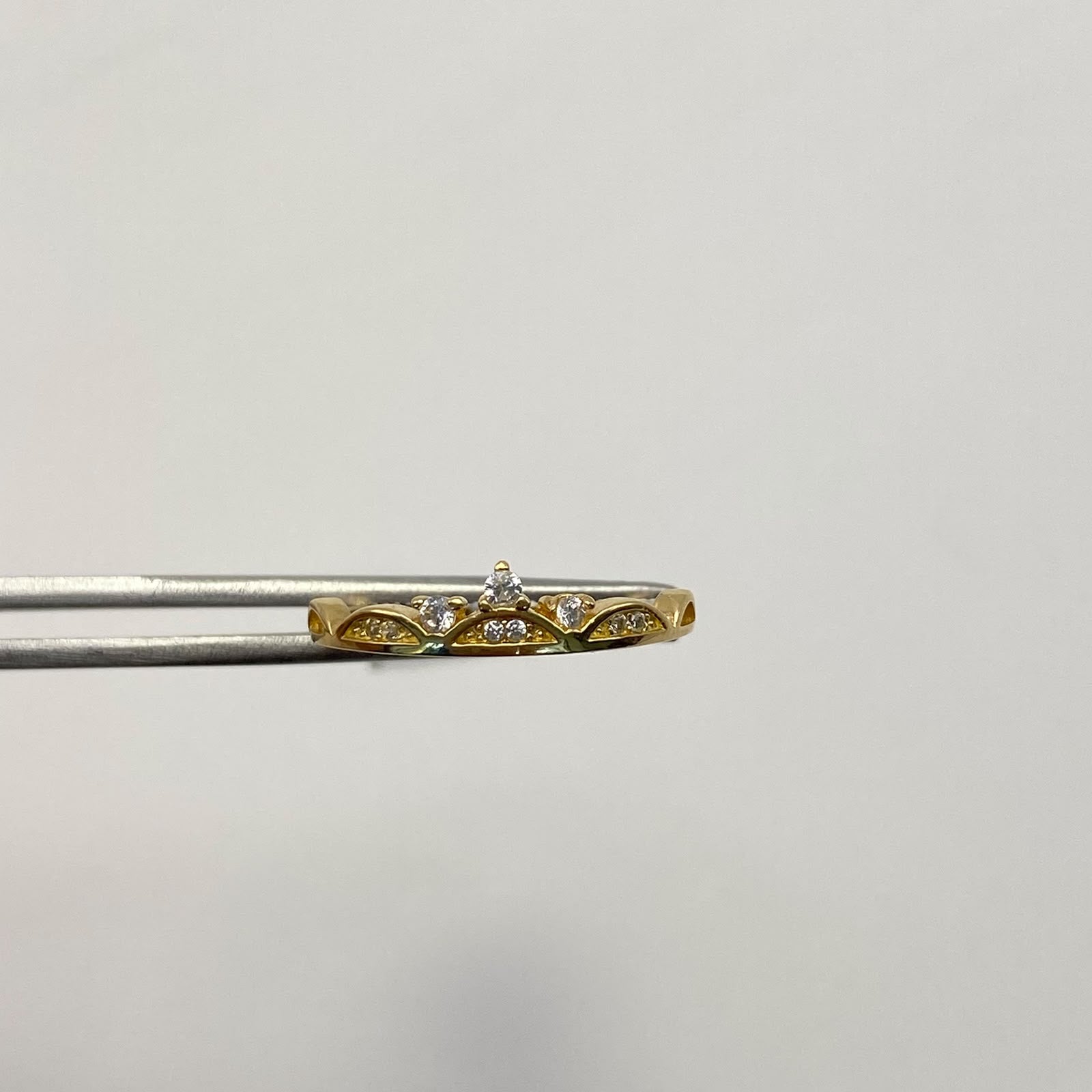 Anillo 15 Tiara Oro amarillo 18k / Talla 6 1/2 / 1,7 Gr