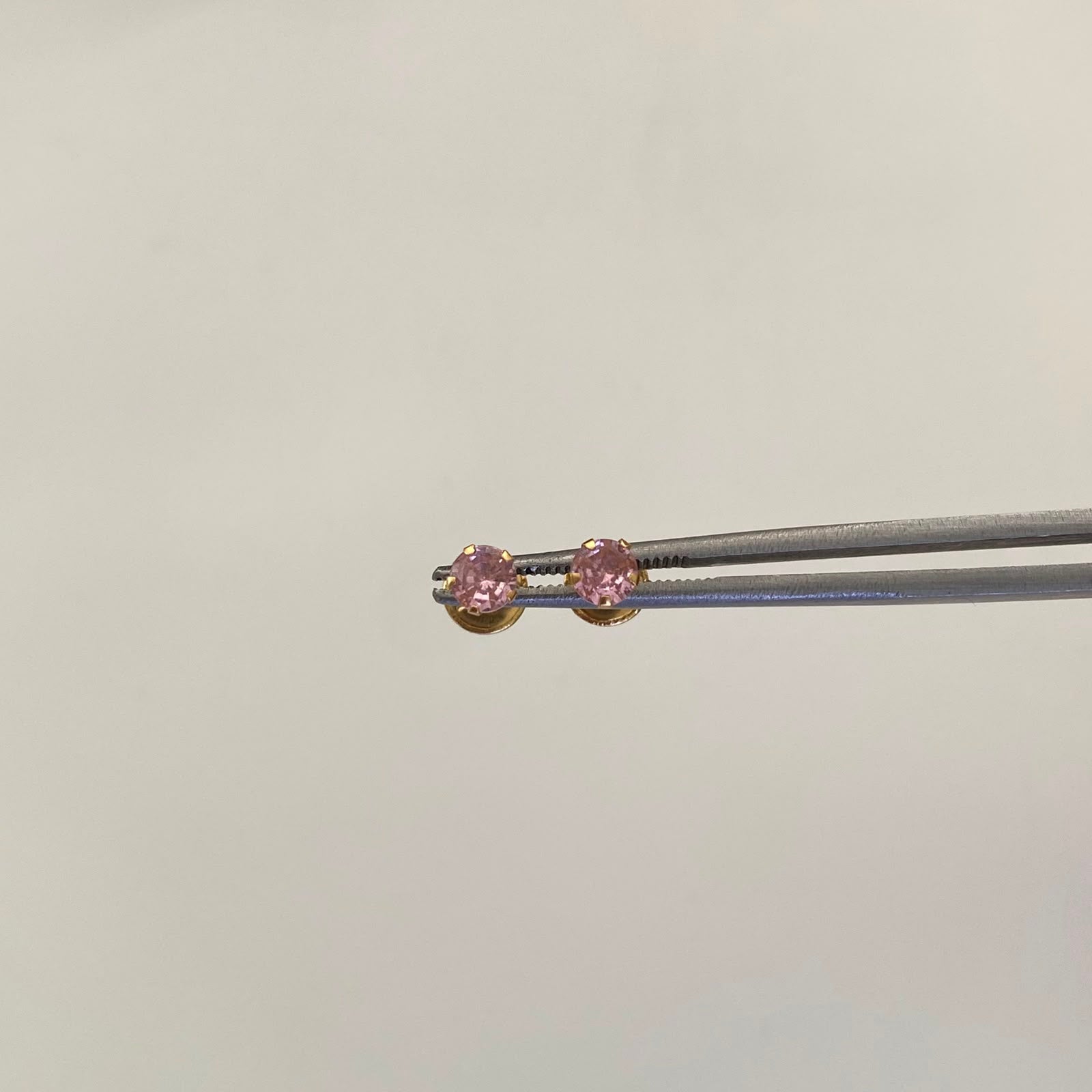Topos Circon Rosa Oro amarillo 18k 0,6 Gr / 4 mm