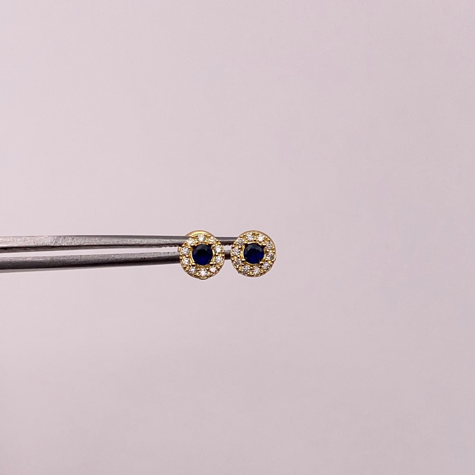 Topos Circulo borde blanco y centro azul Oro amarillo 18k 0,75 Gr / 5,4 mm