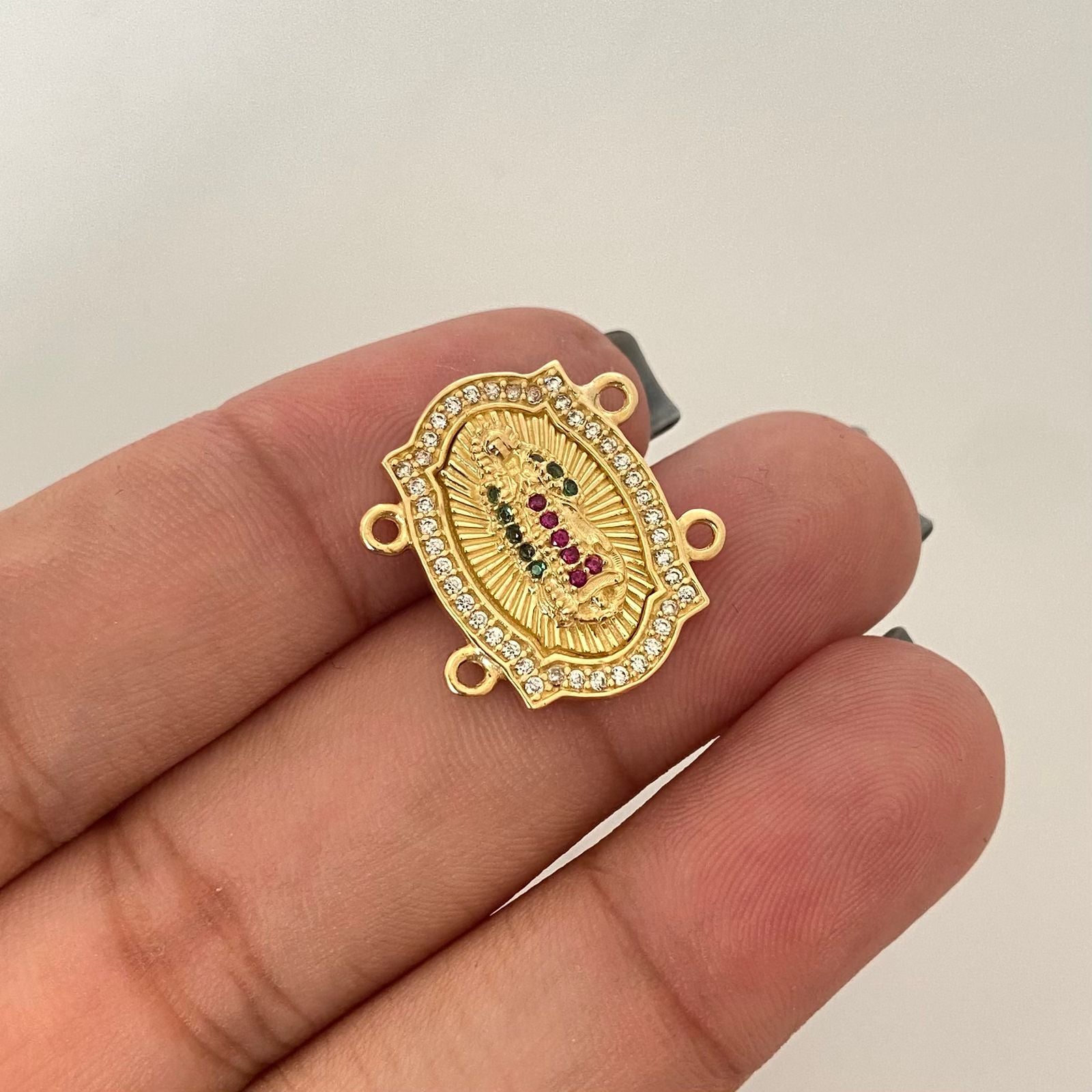 Herraje virgen guadalupe fondo diamantado borde casting Oro amarillo 18k 3,30 Gr / 2,0 Cm