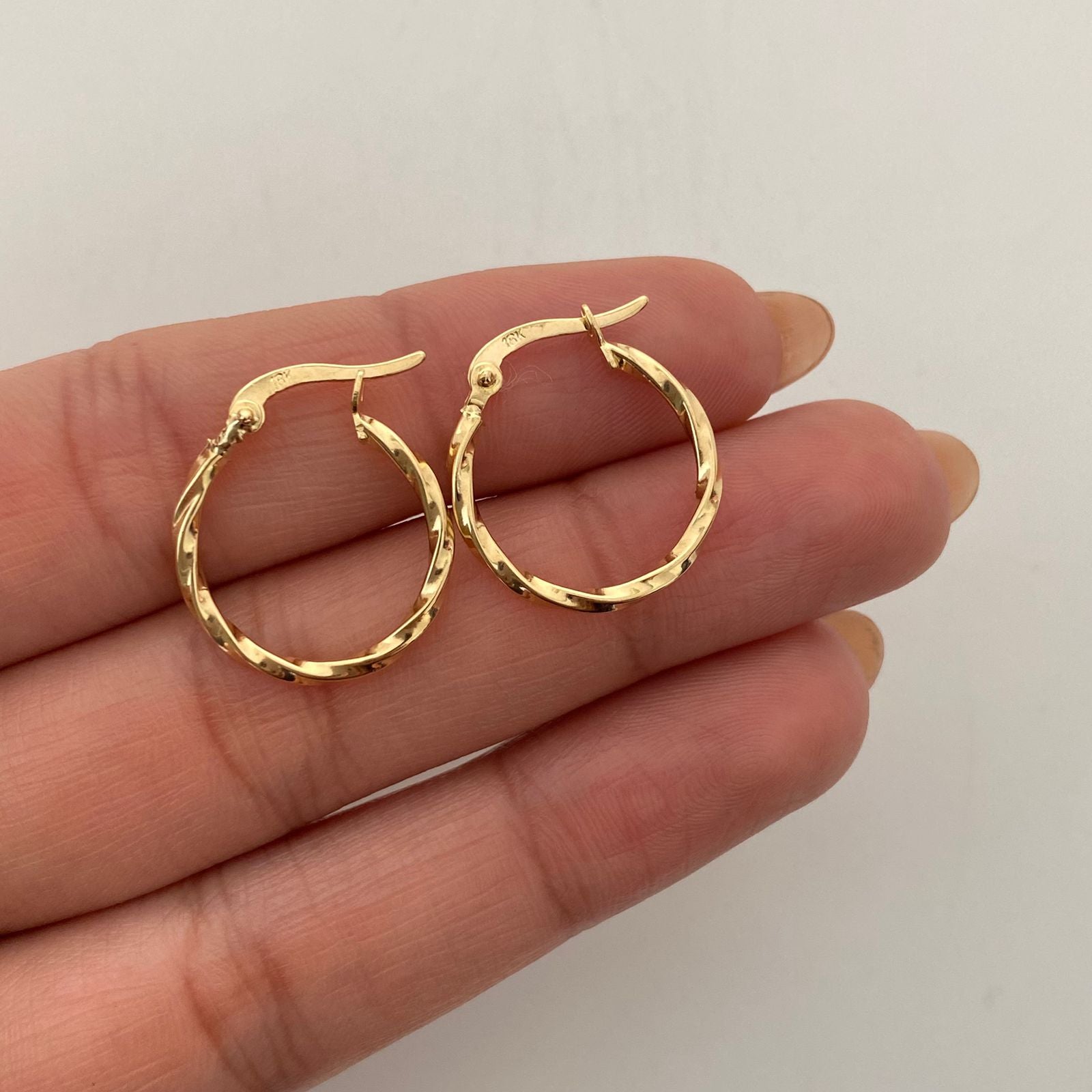 Candonga Entorchada Oro amarillo 18k 1,05 Gr / 2 Cm