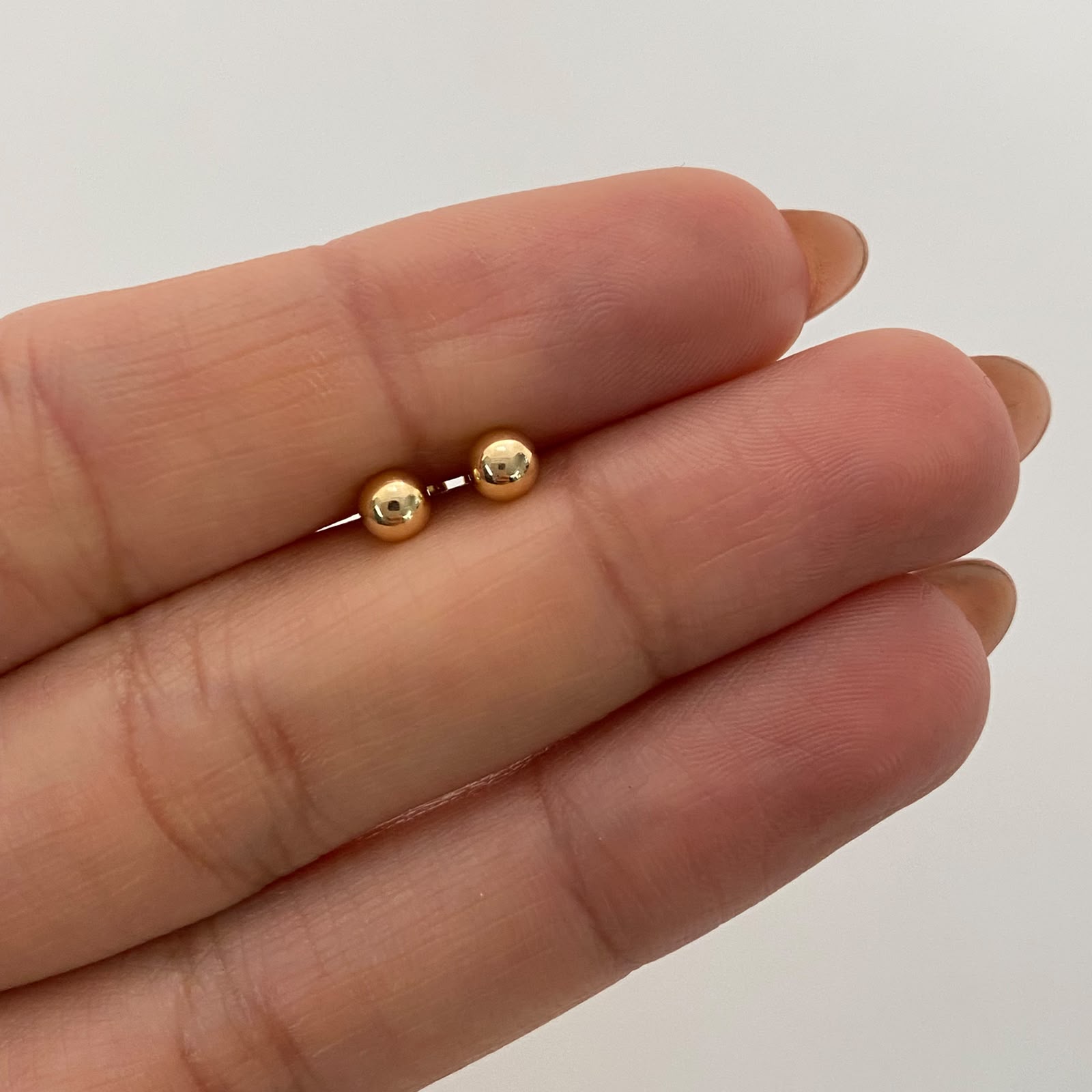 Topos Bola Lisa 4mm Oro amarillo 18k 0,45 Gr