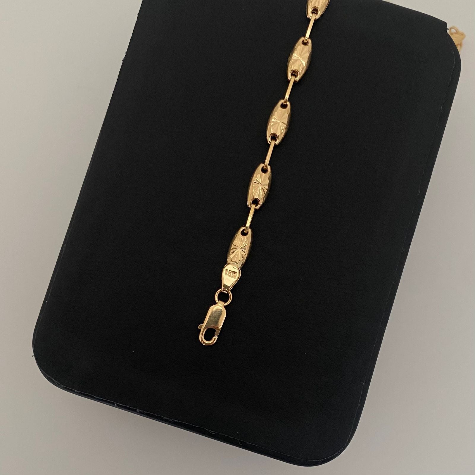 Pulso rustico diamantado Oro amarillo 18k 5,25 Gr / 4,5 mm / 21 Cm Broche 0,60