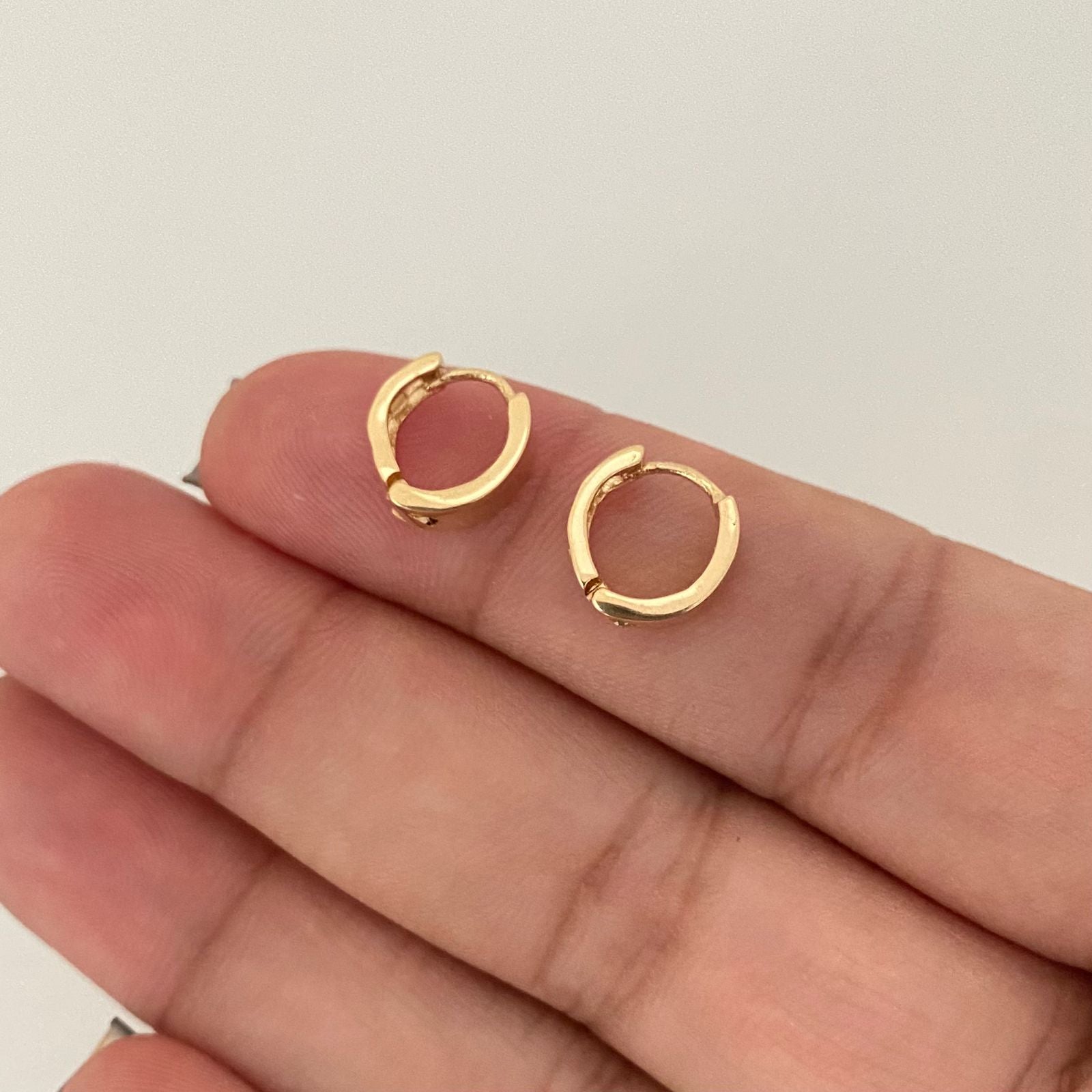 Candonga lisa Oro amarillo 18k 1,70 Gr / 1,0 Cm