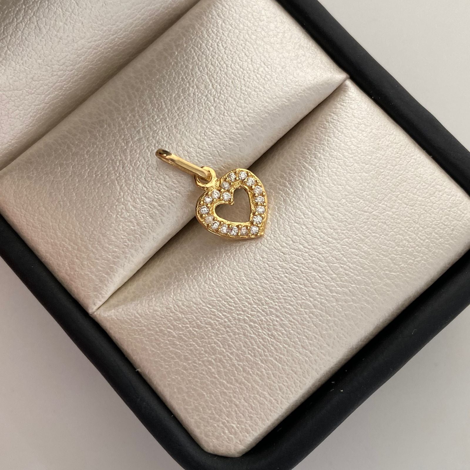 Dije Corazon Silueta Casting Oro amarillo 18k 0,8 Gr / 8,9 mm / 1,6 Cm