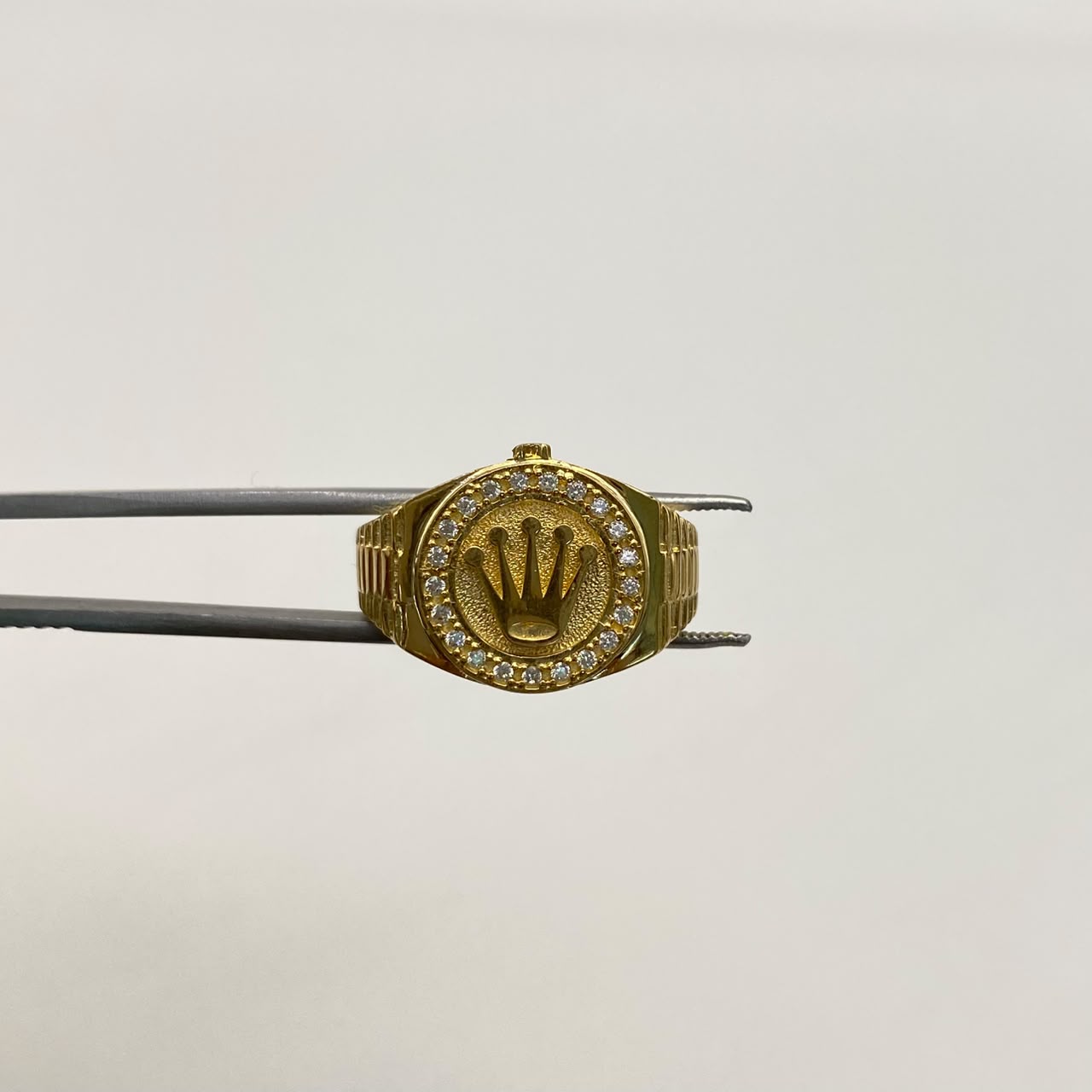 Anillo Corona rx circones blancos Oro amarillo 18k / Talla 11 / 7,65 Gr / 6,6 mm