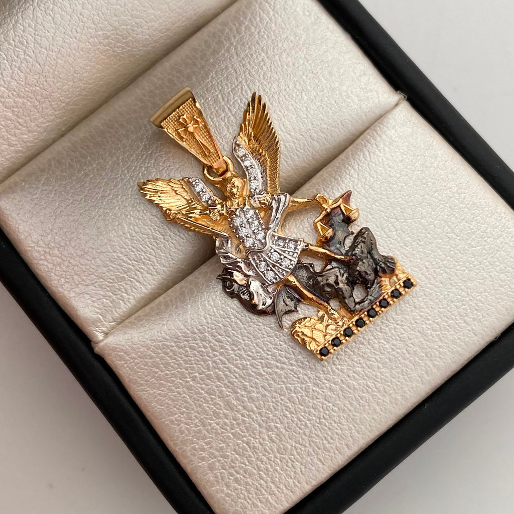 Dije San Miguel Silueta Oro amarillo y Oro blanco 18k 4,4 Gr / 19 mm / 3,6 Cm