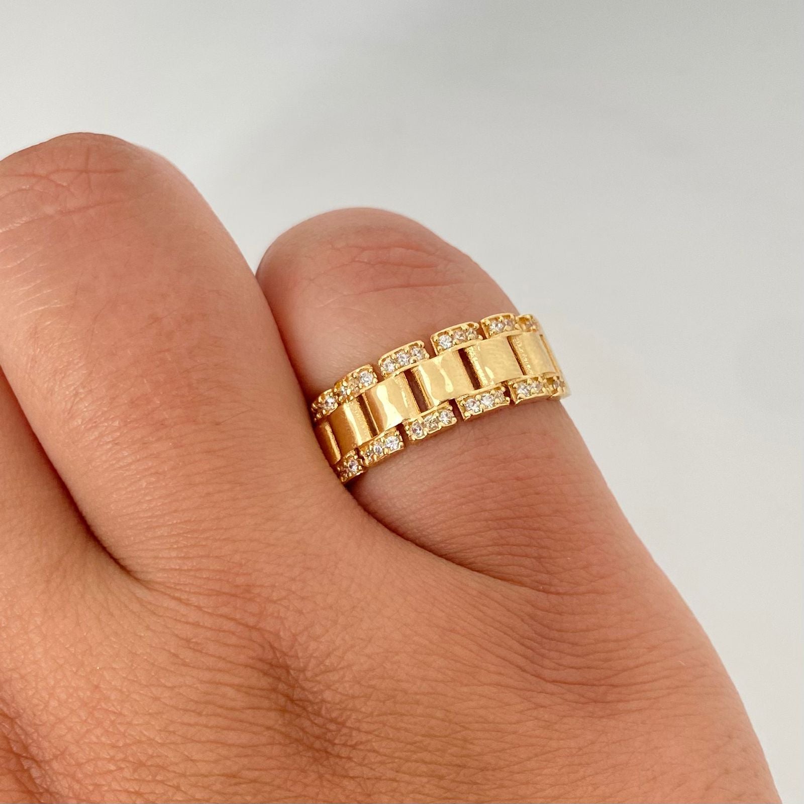 Anillo tipo reloj borde casting Oro amarillo 18k / Talla 7 3/4 / 3,55 Gr