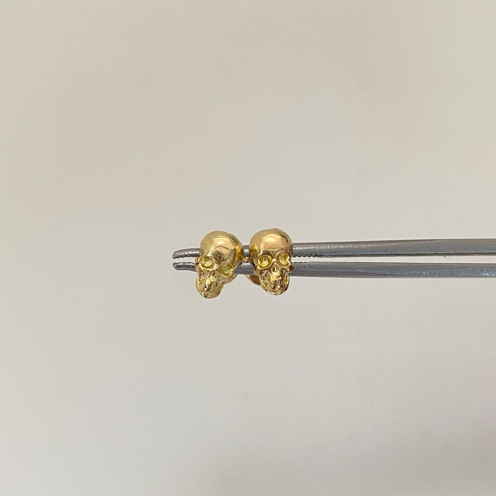 Topos calavera  Oro amarillo 18k 1,5 Gr