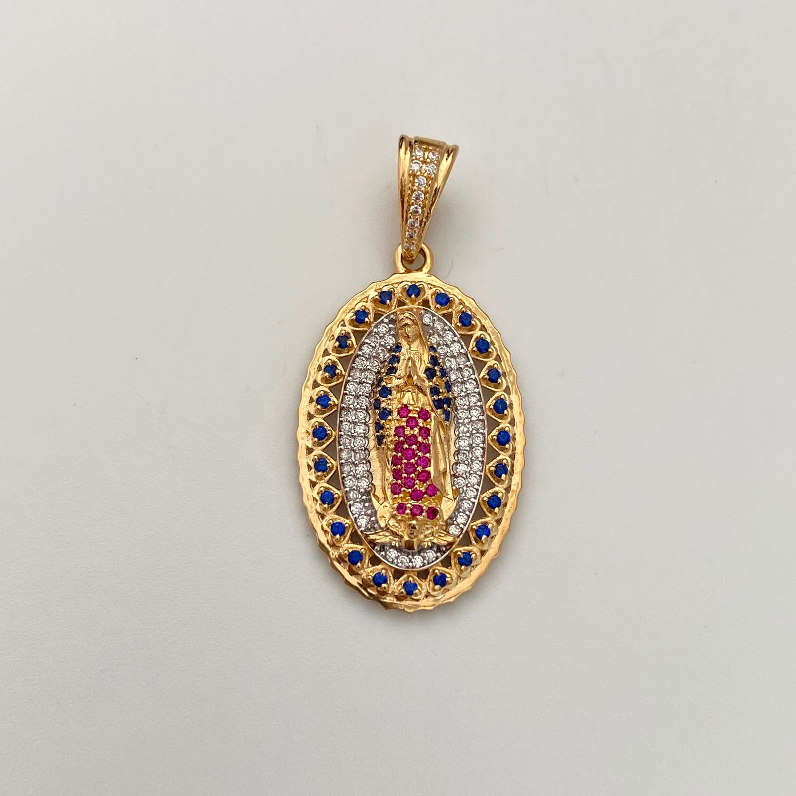 Dije Virgen de Gaudalupe Casting Oro amarillo 18k 5,55 Gr / 20 mm / 4,1 Cm