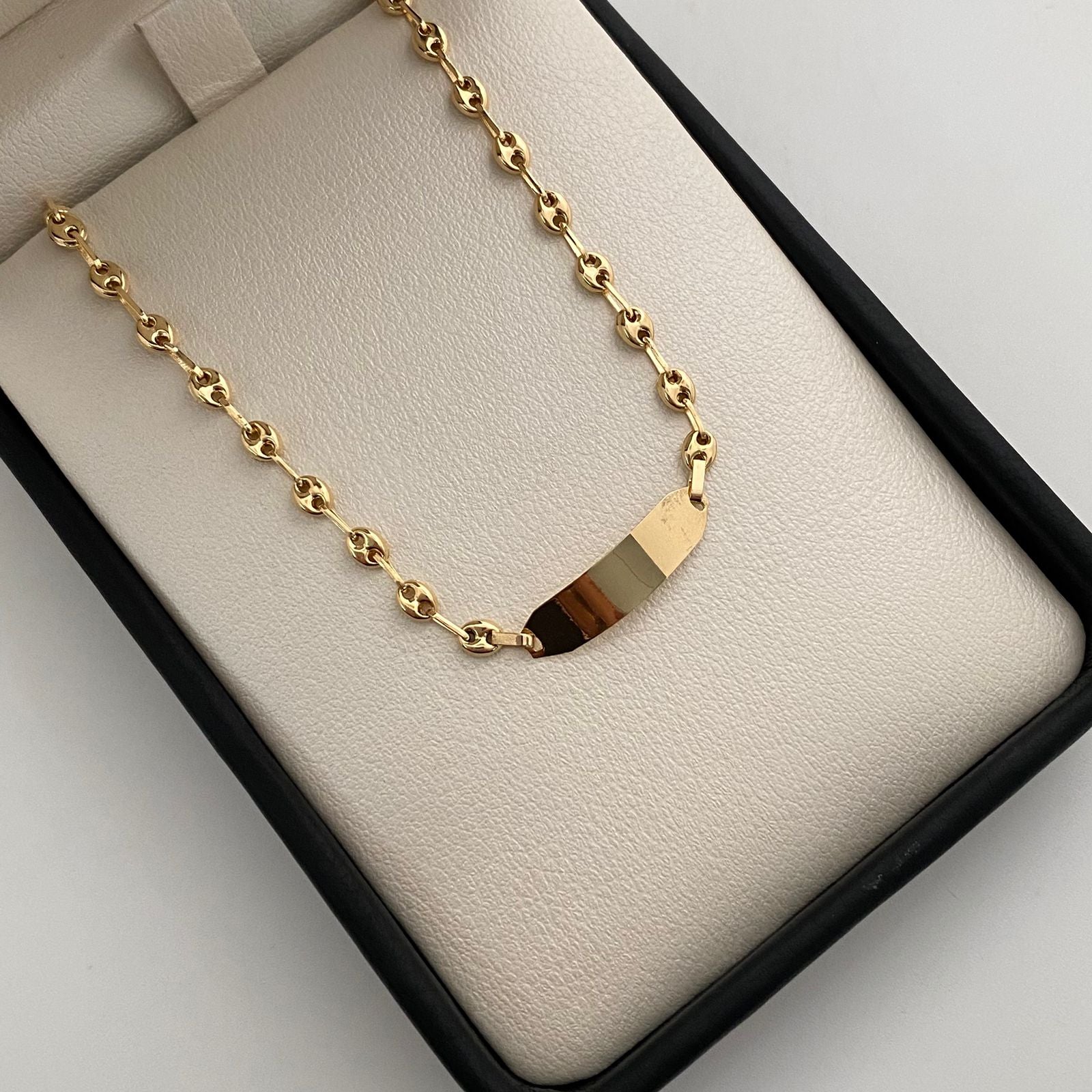 Pulso bebé gc placa semi rectangular  Oro amarillo 18k 1,90 Gr / 5,1 mm / 16,5 Cm Broche 0,15