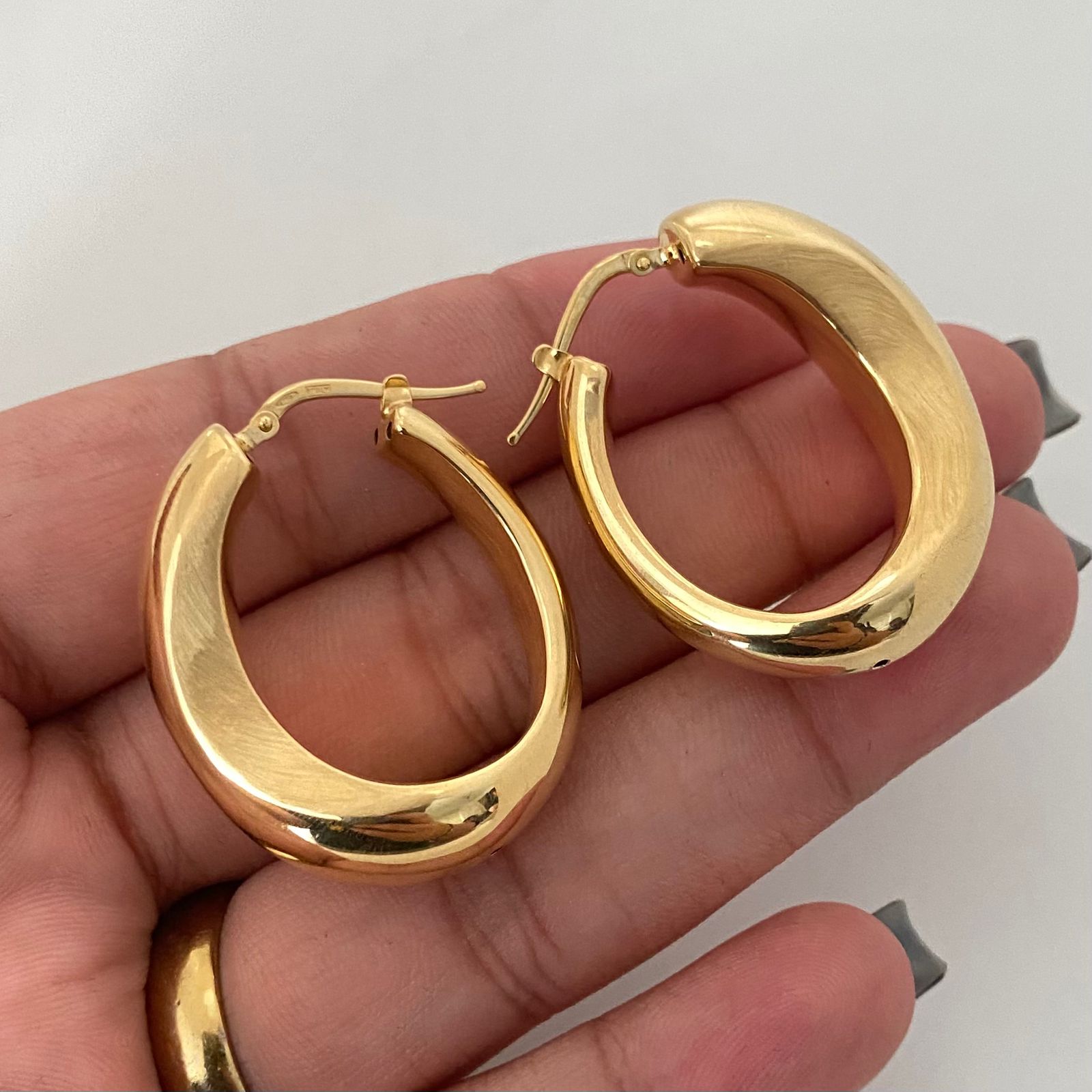 Candonga It ovalada curva troquel (Joya) Oro amarillo 18k 7,25 Gr / 3,0 Cm