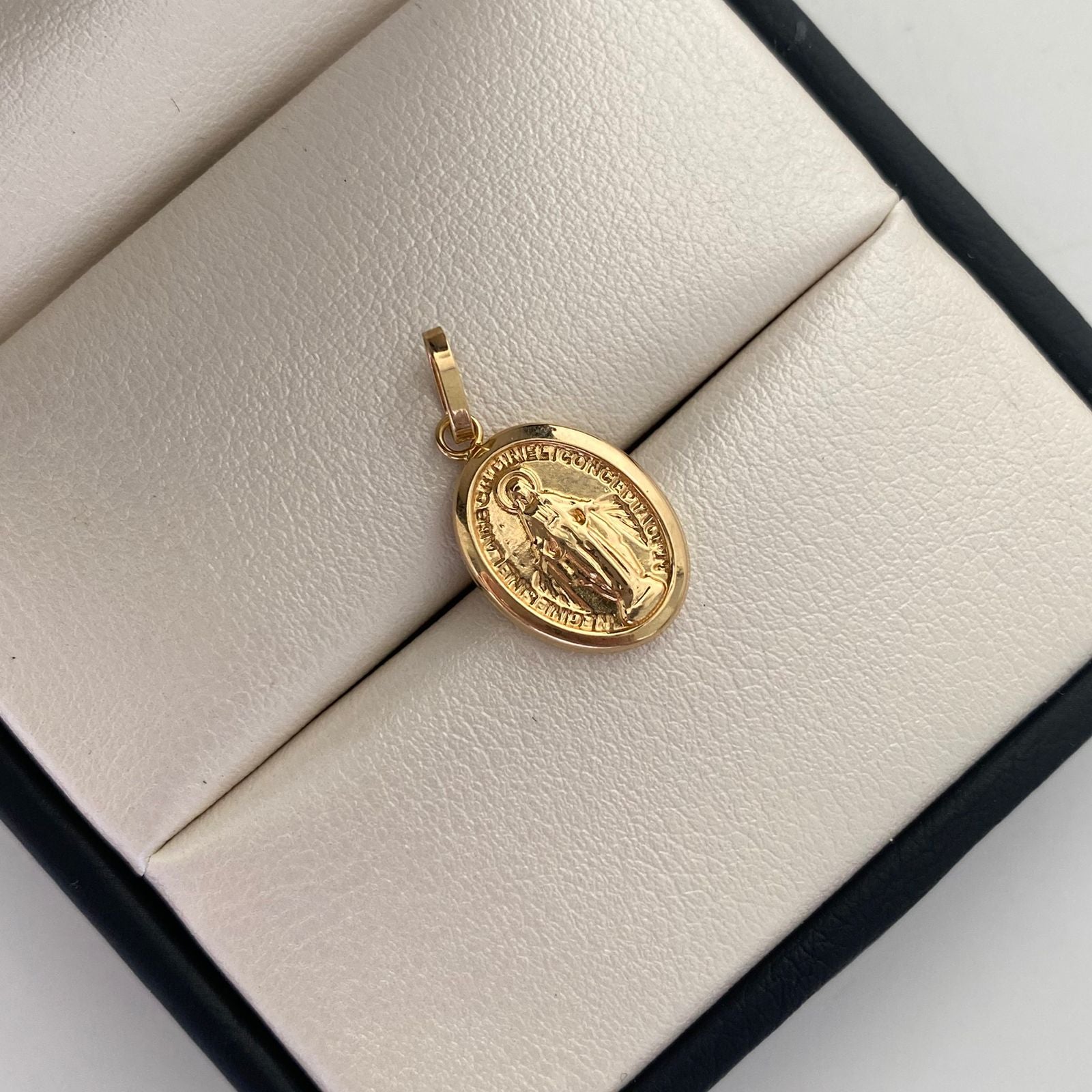 Dije Virgen Milagrosa Oro amarillo 18k 1,0 Gr / 11,9 mm / 2,4 Cm